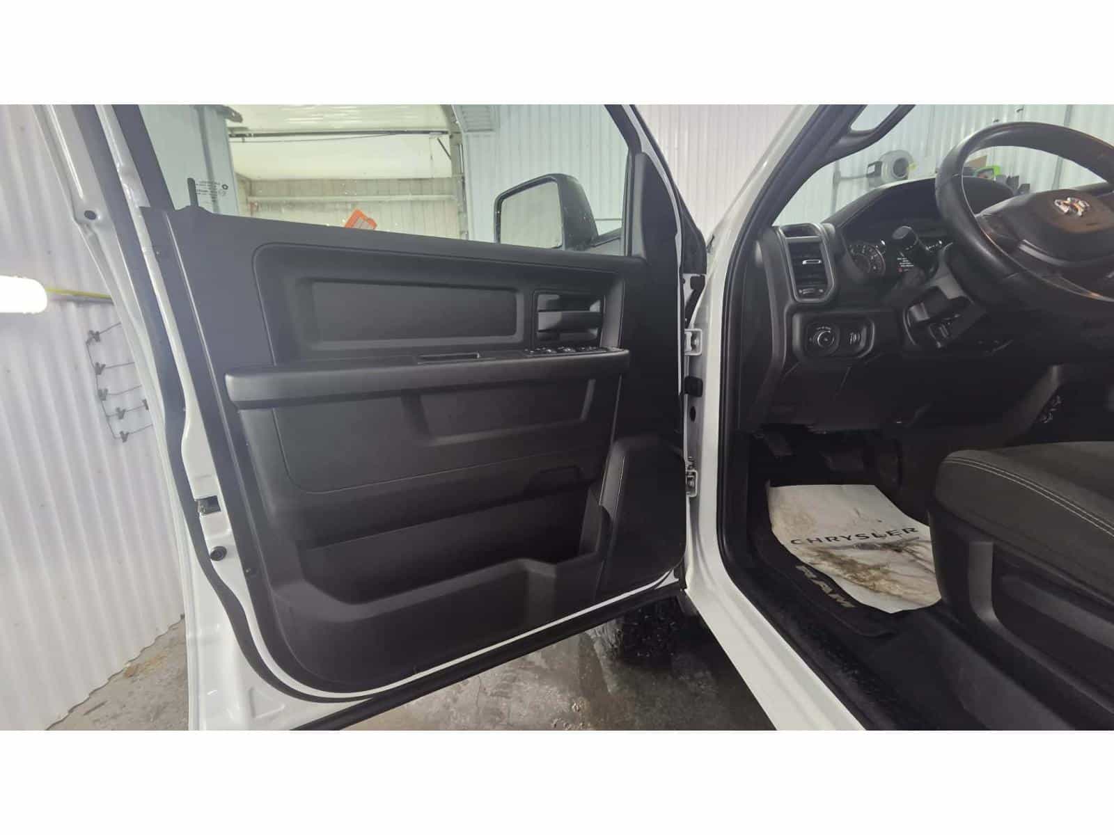 2024 RAM 3500 Tradesman - Image 7