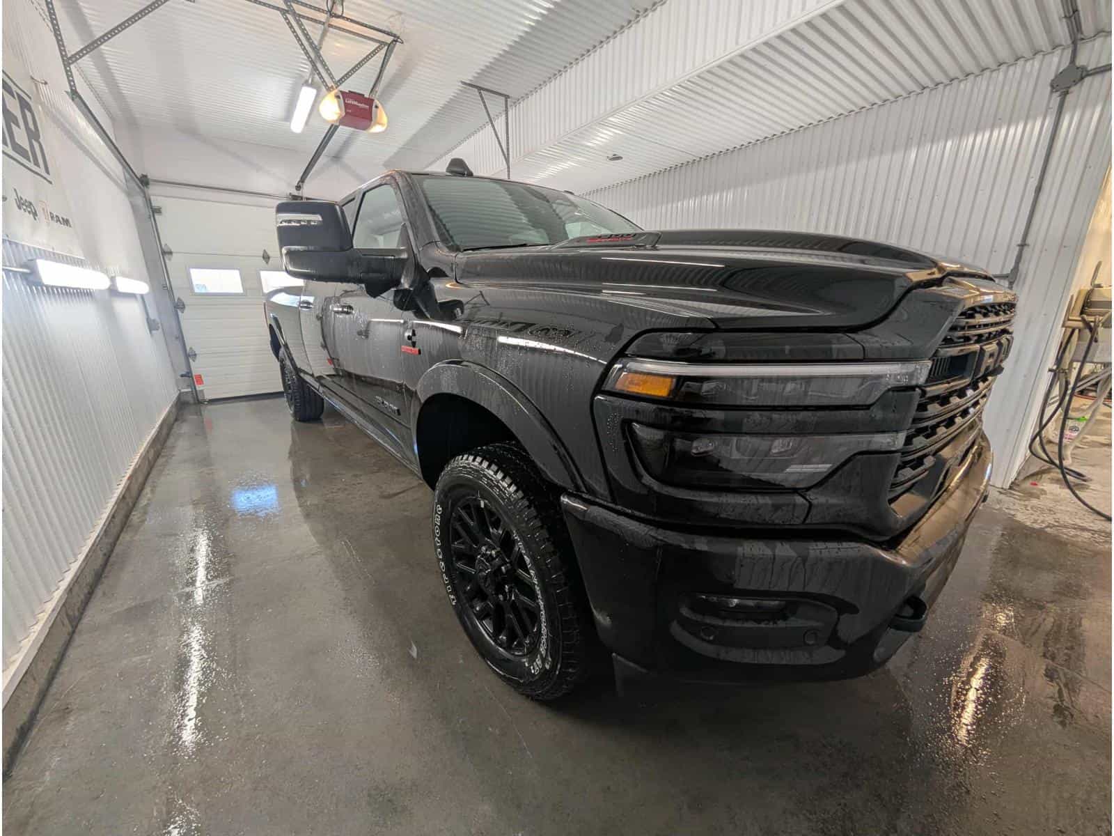 2025 RAM 2500 Limited - Image 2
