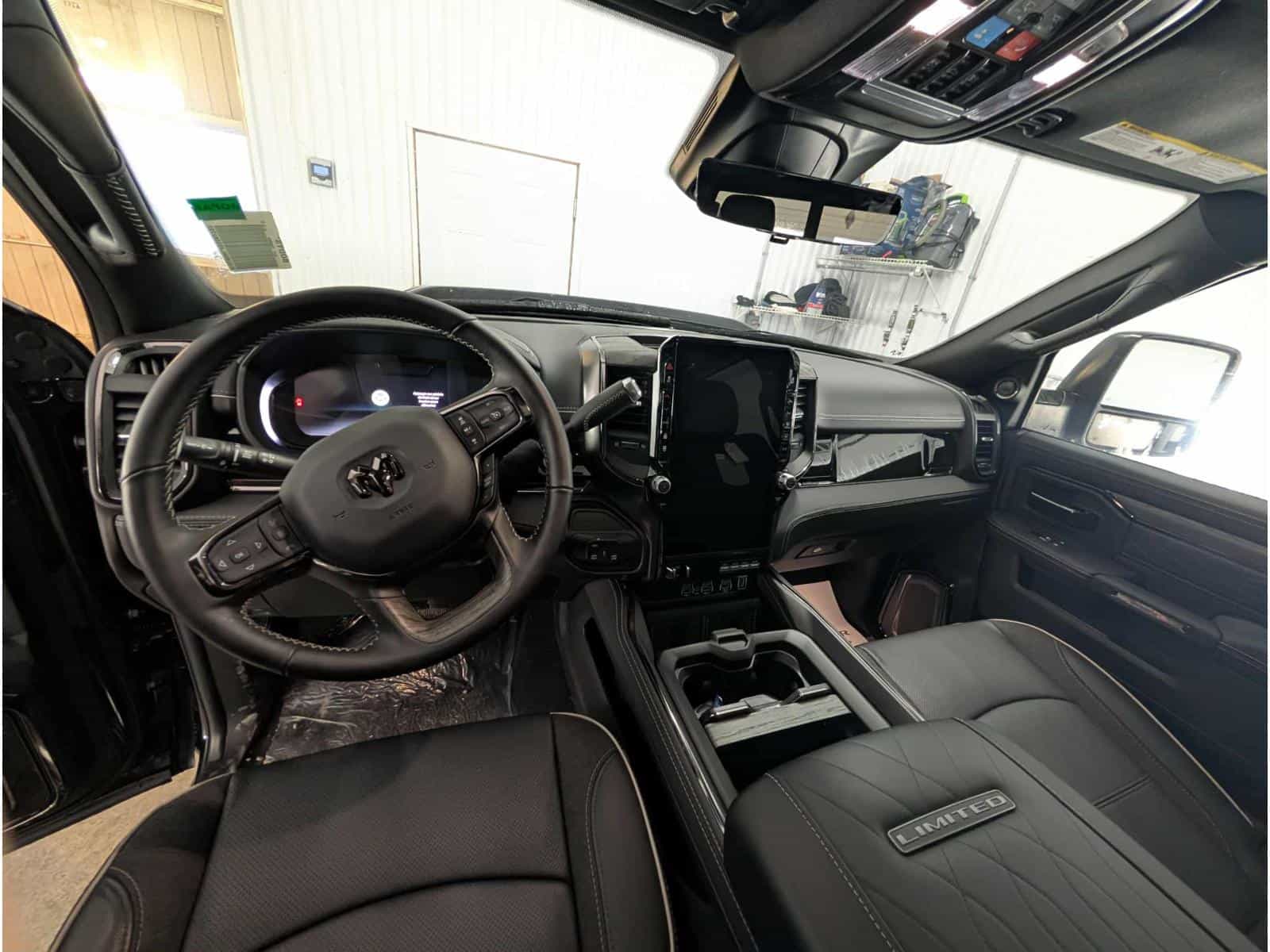 2025 RAM 2500 Limited - Image 7