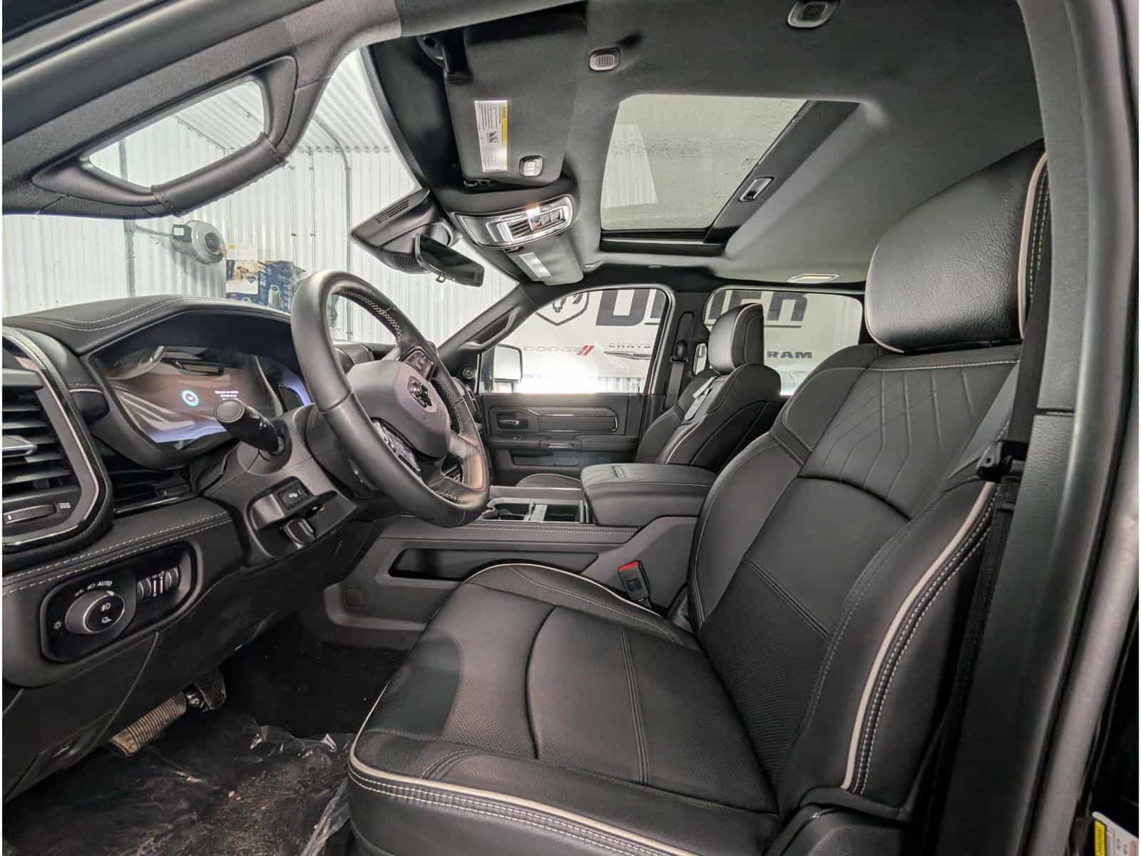 2025 RAM 2500 Limited - Image 9