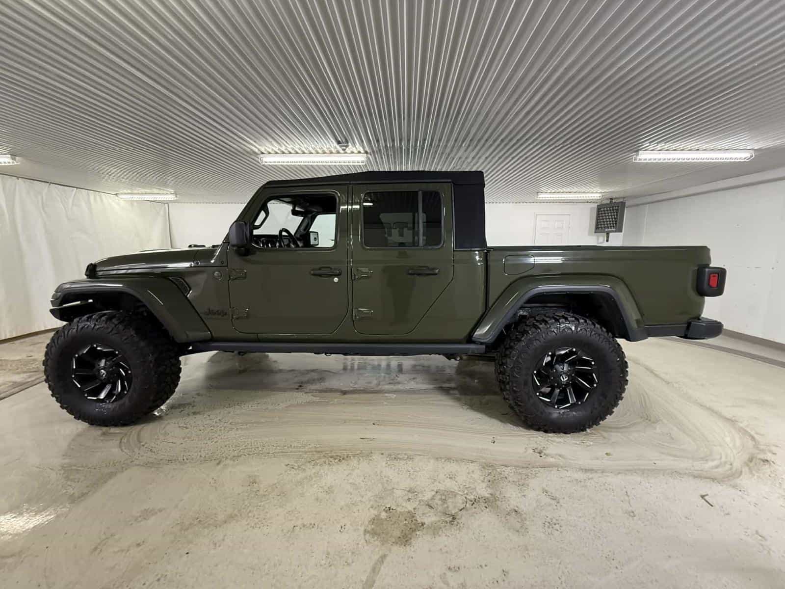 Image 2 Jeep Gladiator Willy's 2022