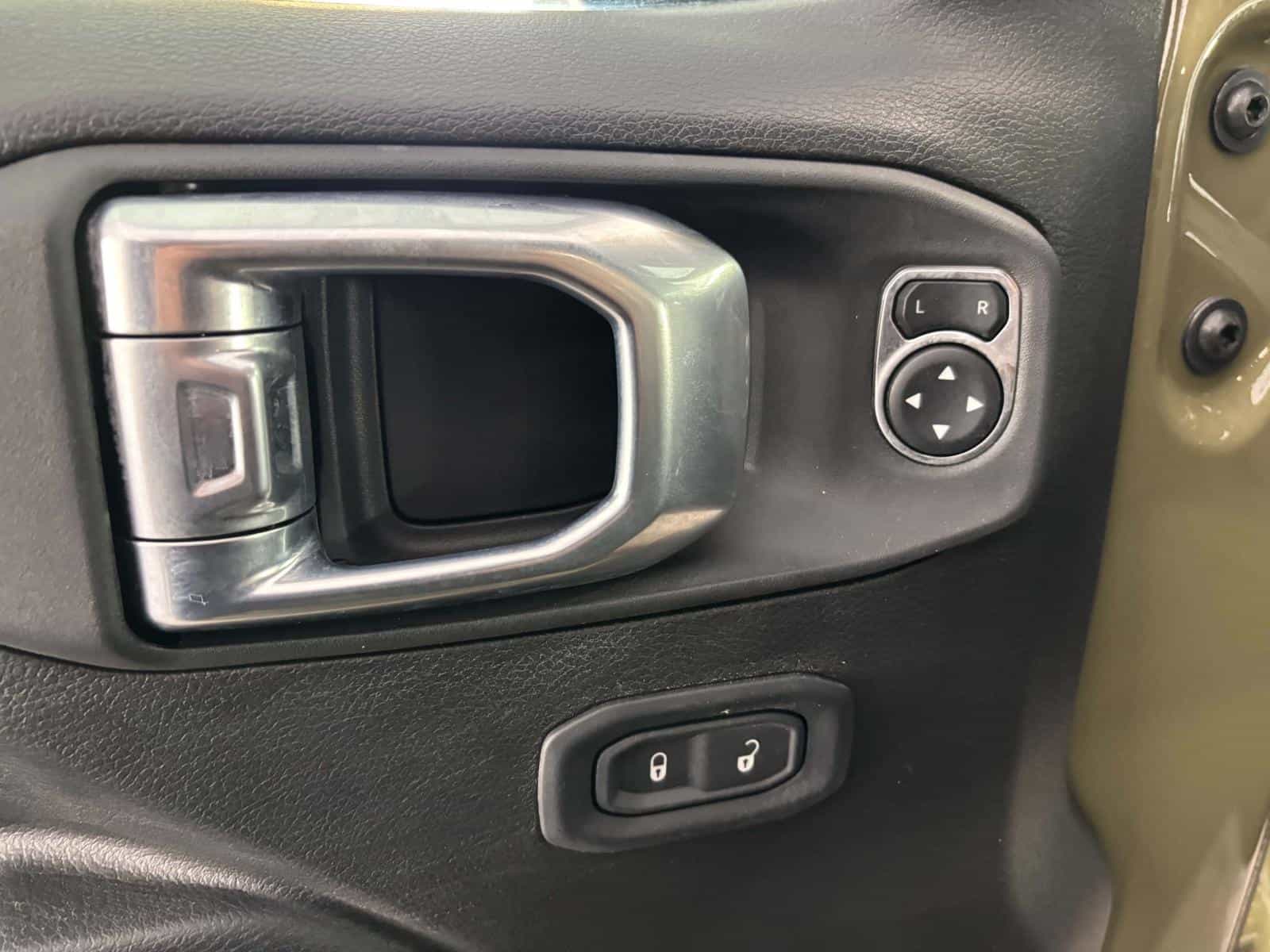 Image 12 Jeep Wrangler 4XE 4xe Willys 2025