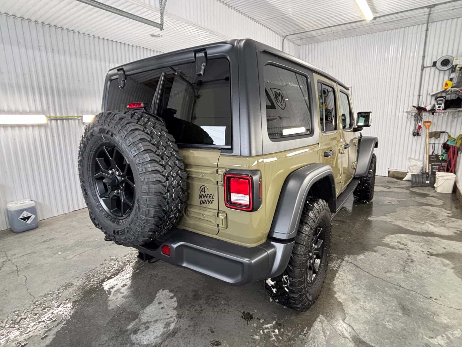 Image 4 Jeep Wrangler 4XE 4xe Willys 2025