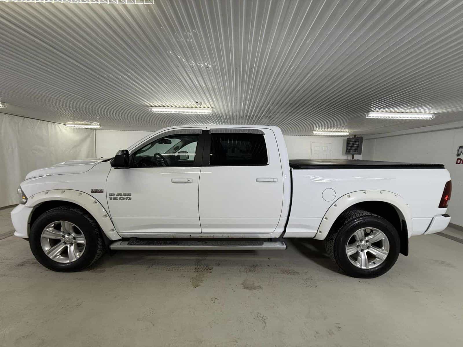 2014 RAM 1500 Sport Sport - Image 2