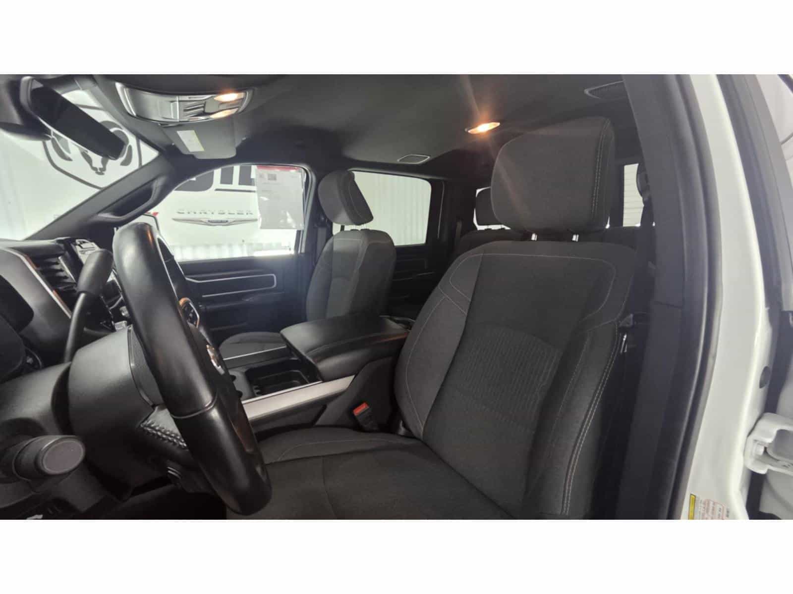 Image 12 RAM 2500 Big Horn 2024