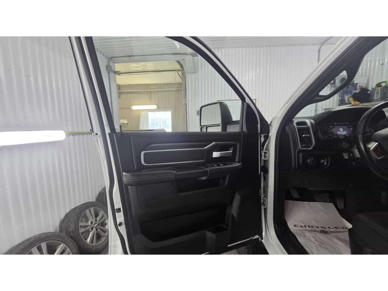 2024 RAM 2500 Big Horn - Image 6