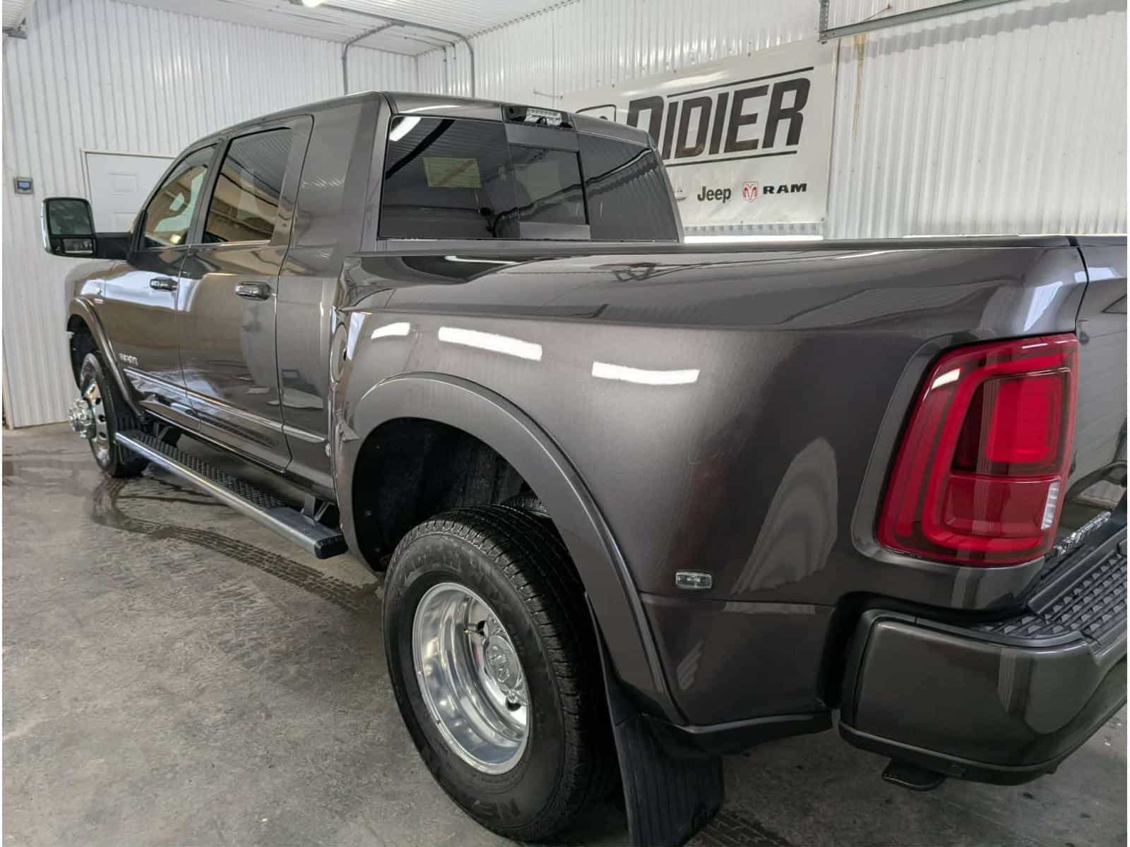 2026 RAM 3500 Limited - Image 12