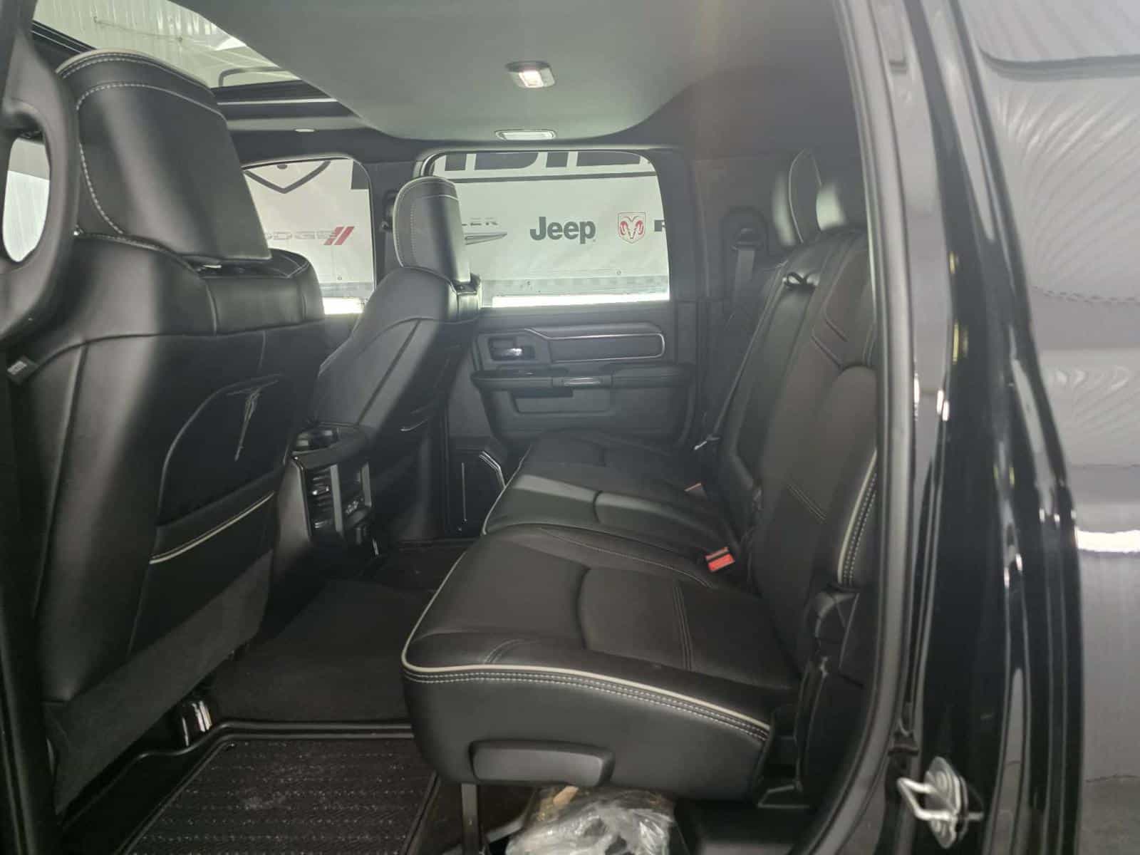 2024 RAM 2500 Limited - Image 11