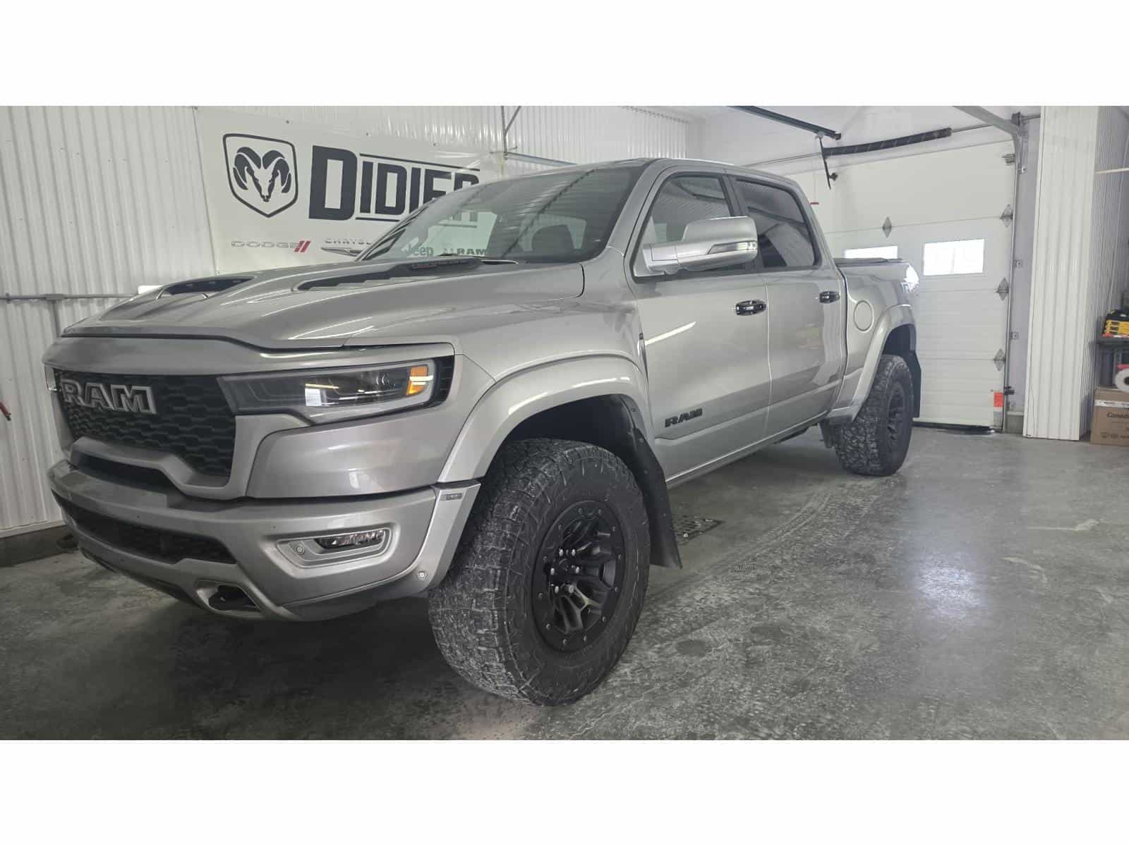 Image 1 RAM 1500 RHO 2025