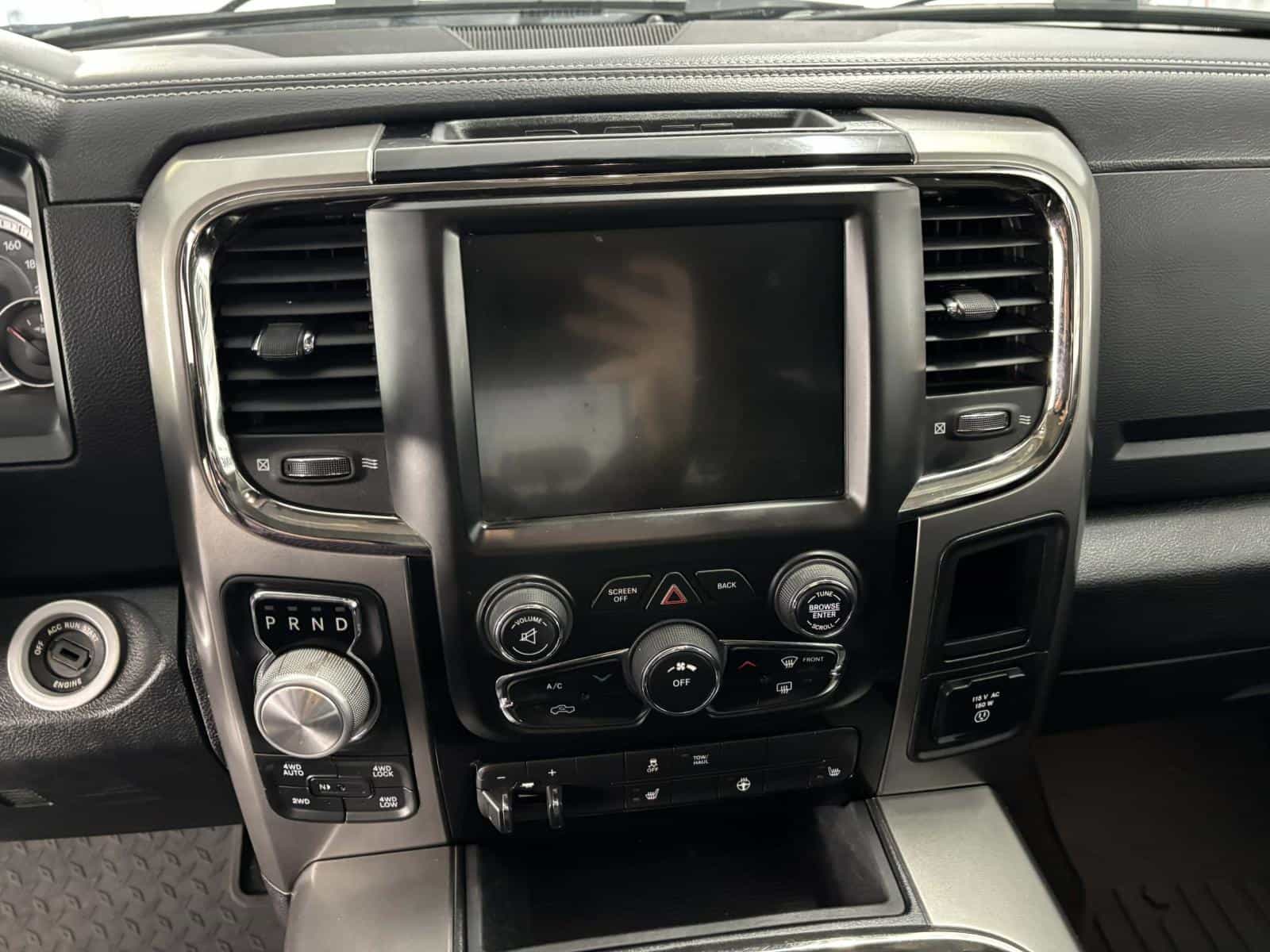 2017 RAM 1500 Sport - Image 9