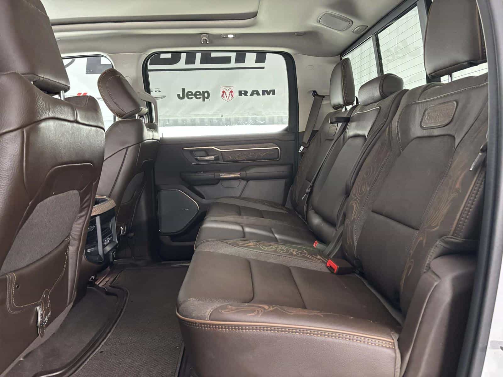 2025 RAM 1500 Limited Longhorn - Image 18