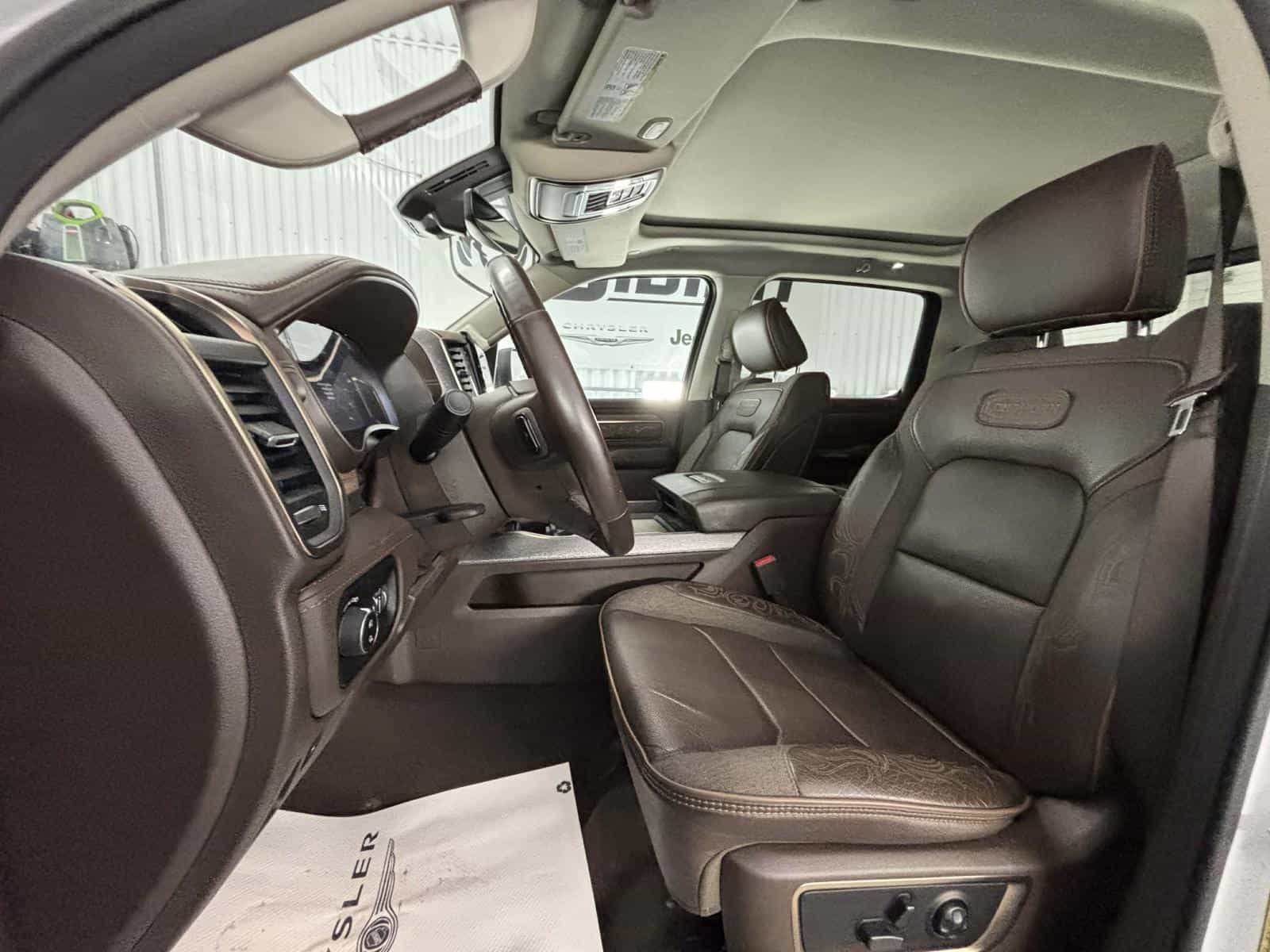 2025 RAM 1500 Limited Longhorn - Image 8