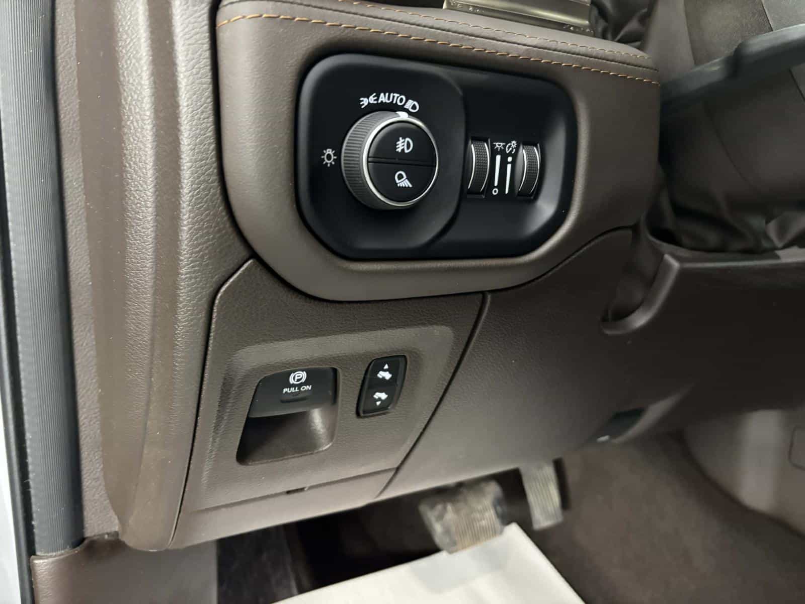 2025 RAM 1500 Limited Longhorn - Image 15