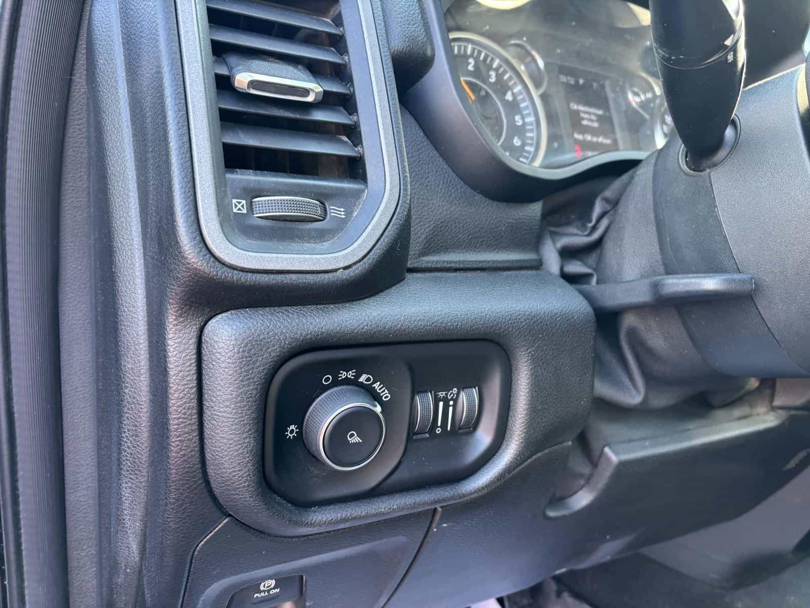 2019 RAM 1500 Tradesman - Image 8