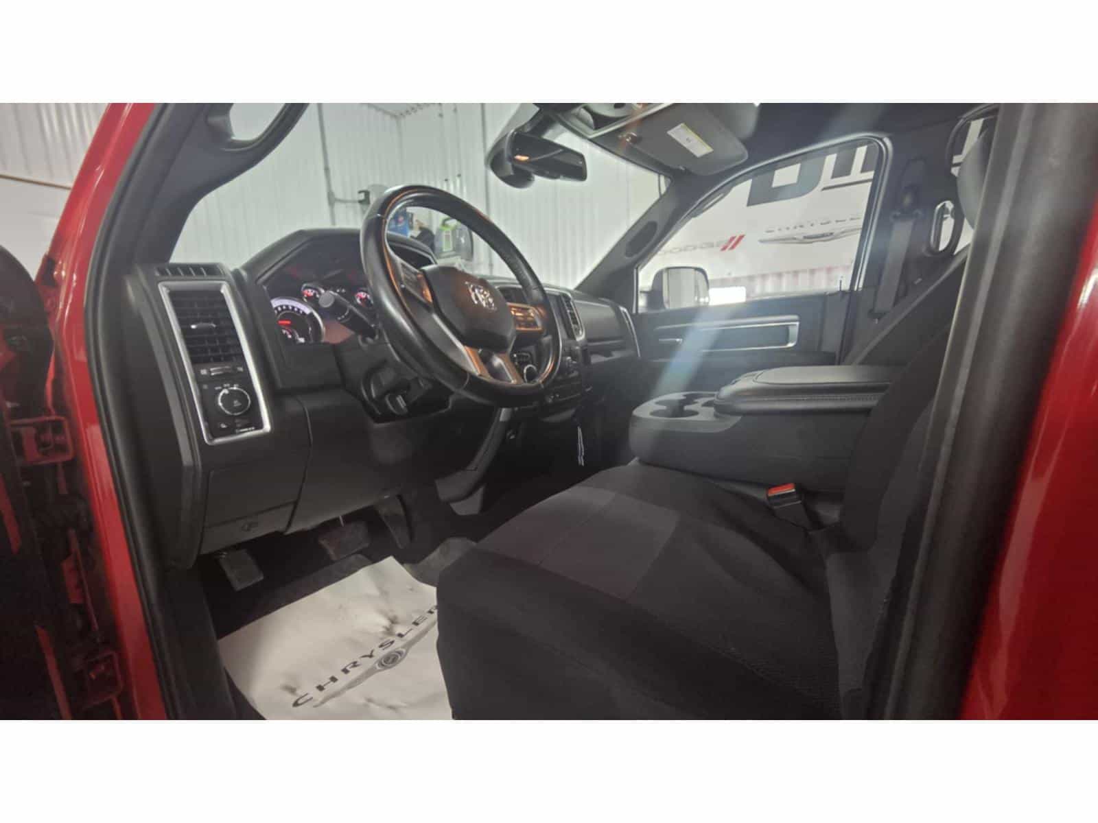 2021 RAM 1500 Classic Warlock - Image 7