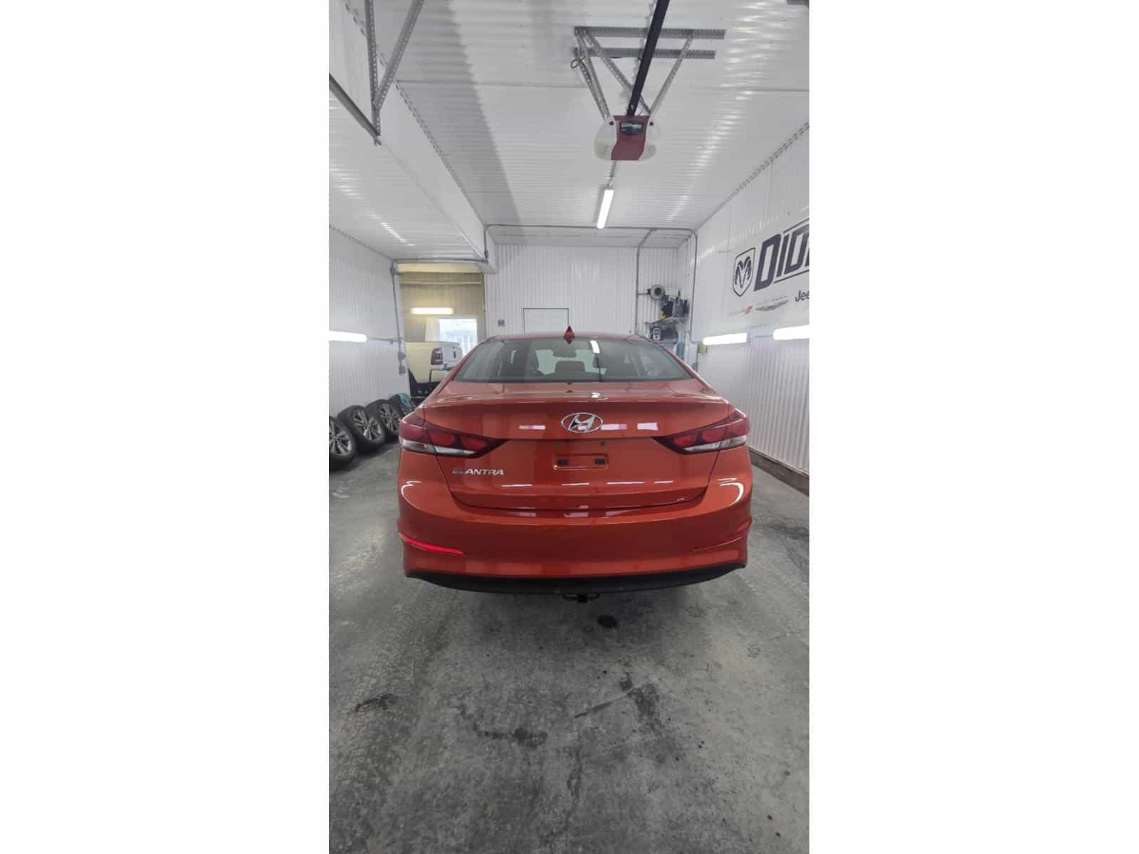 2017 Hyundai Elentra - Image 5