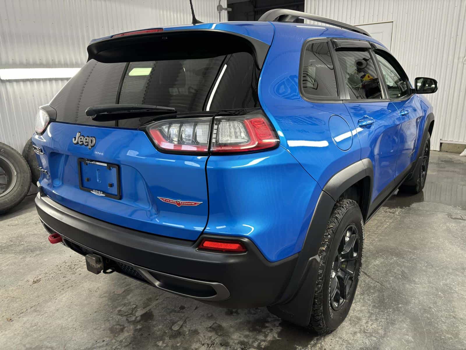 2020 Jeep Cherokee Trailhawk - Image 2