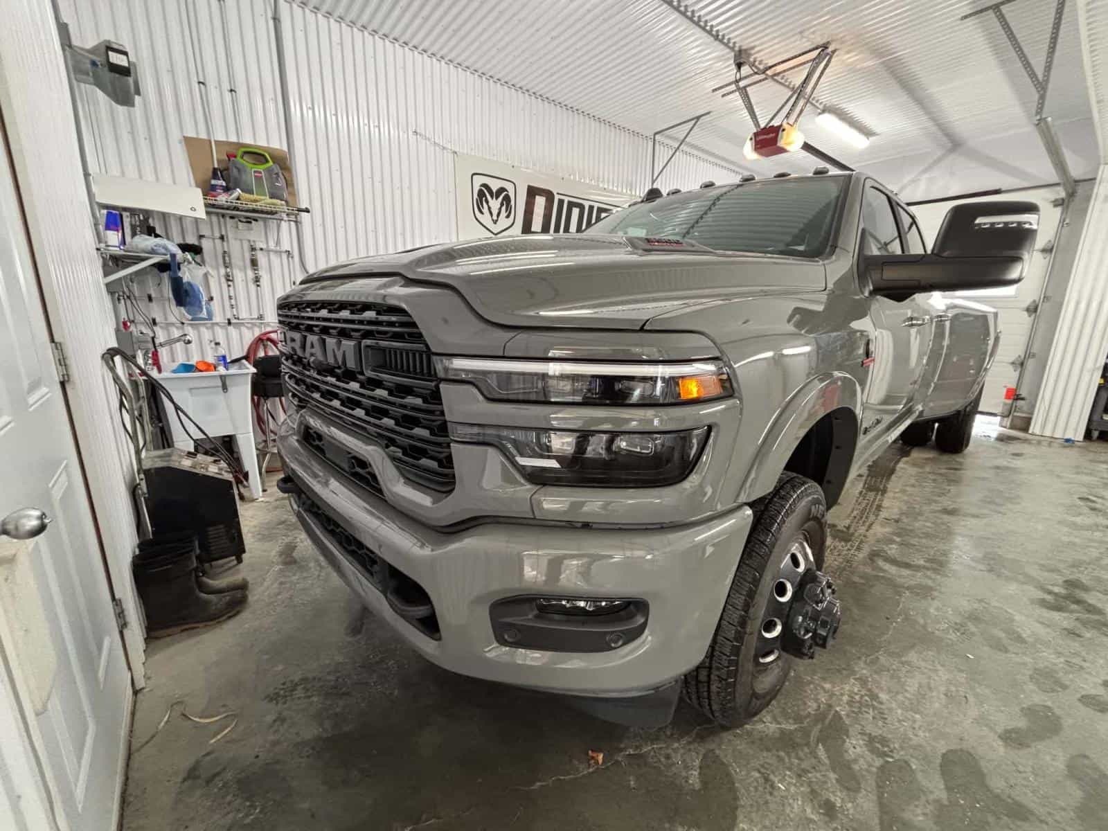 Image 1 RAM 3500 Limited 2026