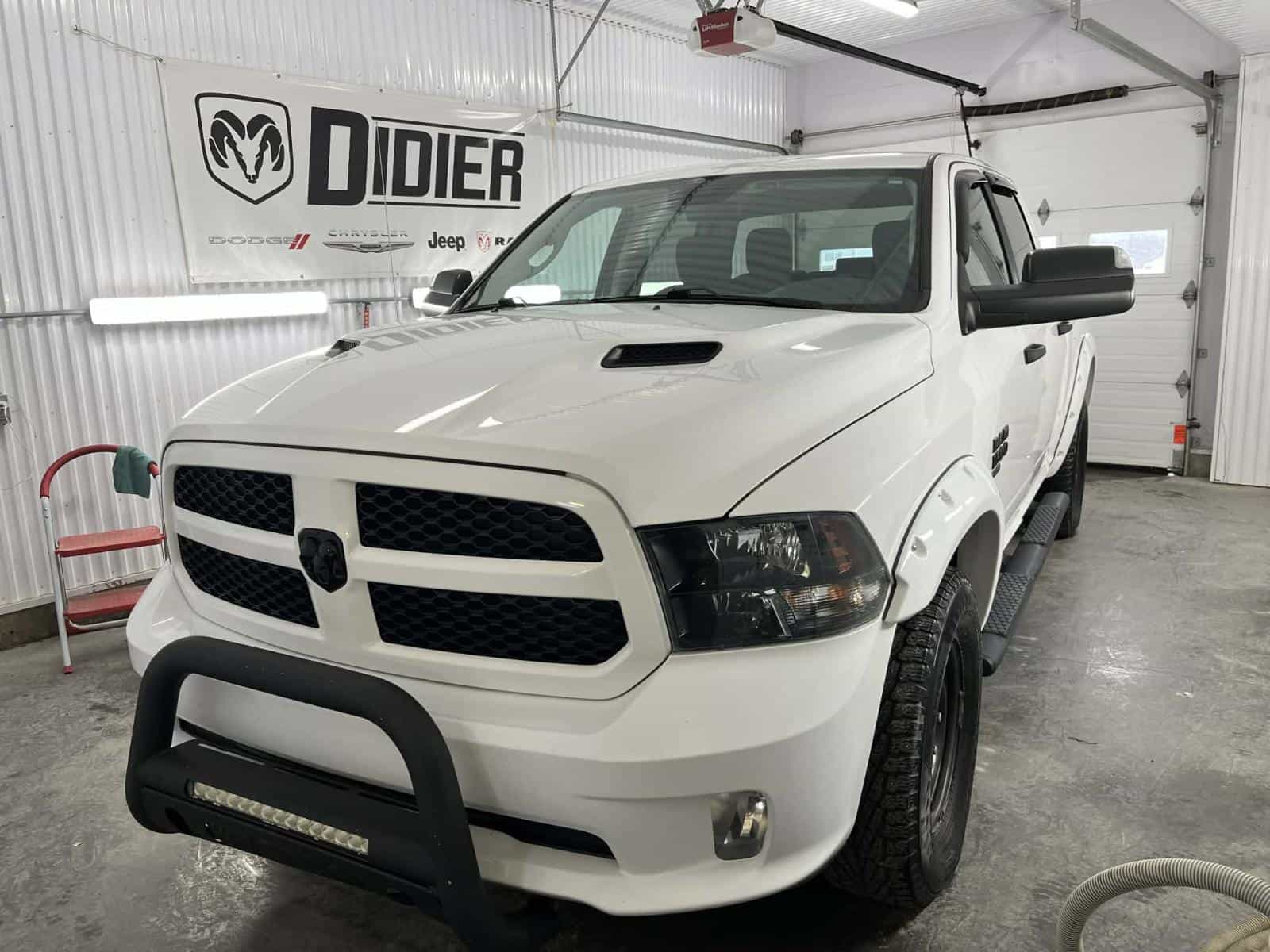 Image 1 RAM 1500 Classic 1500 Express 2019