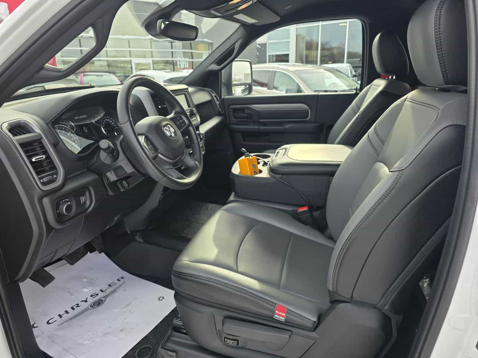 2024 RAM Chassis Cab 3500 Tradesman - Image 17