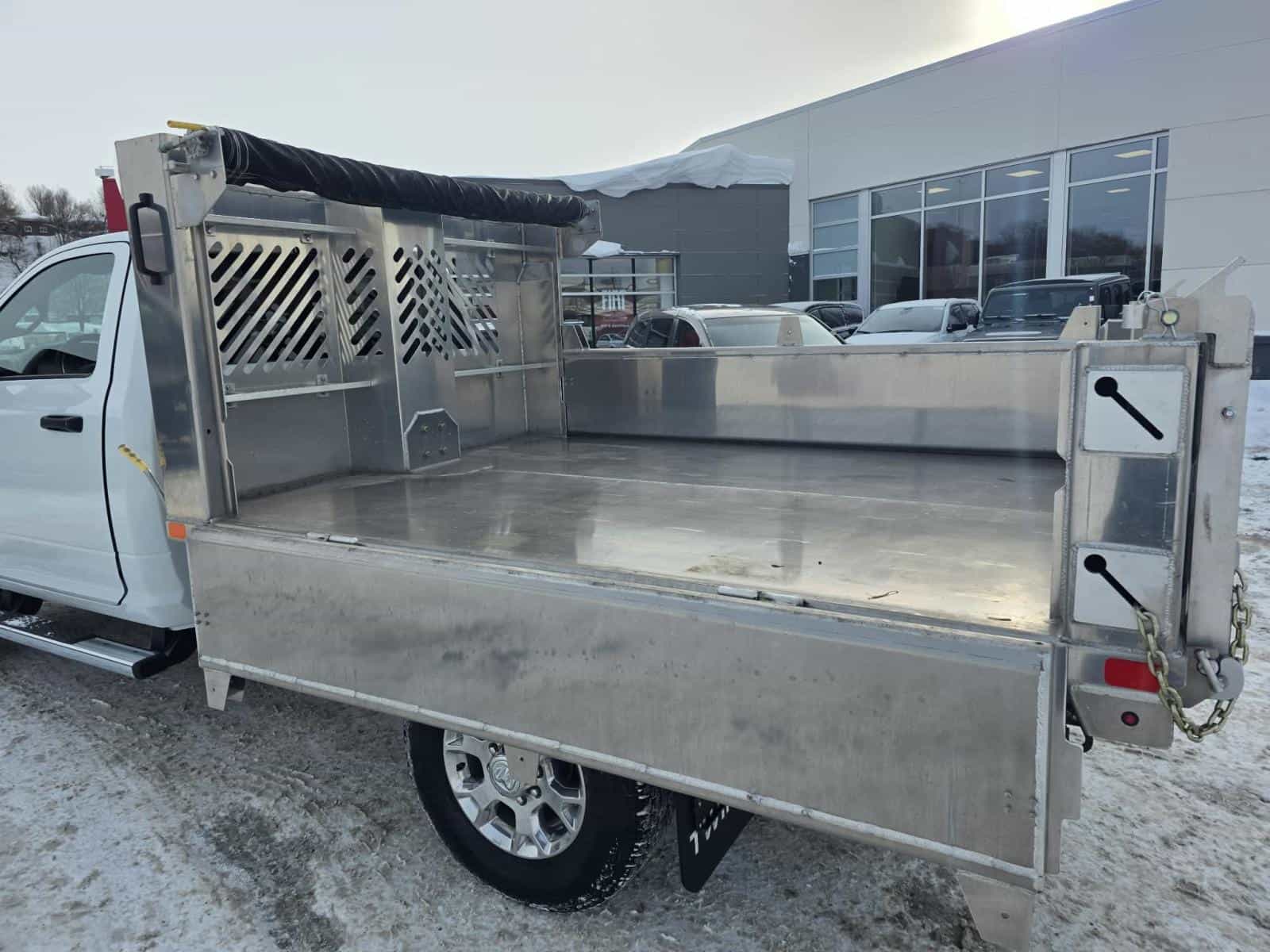 2024 RAM Chassis Cab 3500 Tradesman - Image 8