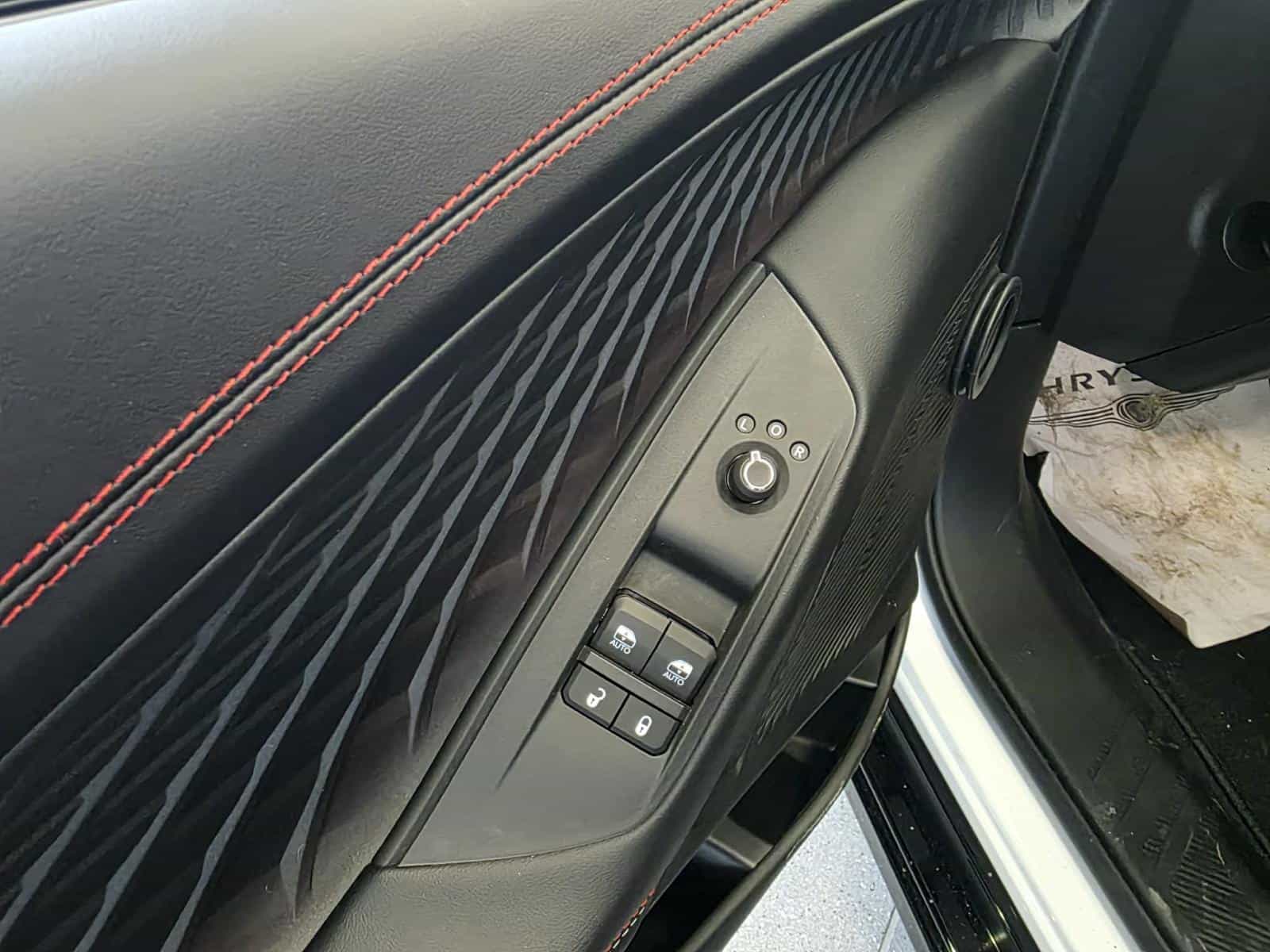 2025 Dodge Charger Daytona R/T - Image 13