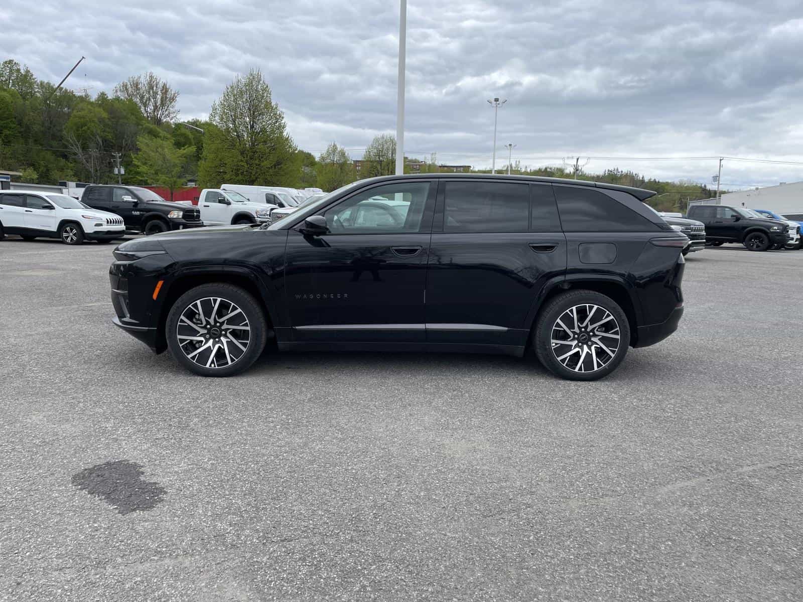 2025 Jeep Wagoneer S BEV Code d Ensemble clair 25S Limited - Image 2