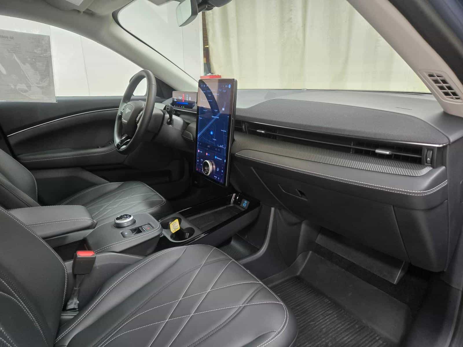 2024 Ford MUSTANG MACH-E SELECT Select - Image 12