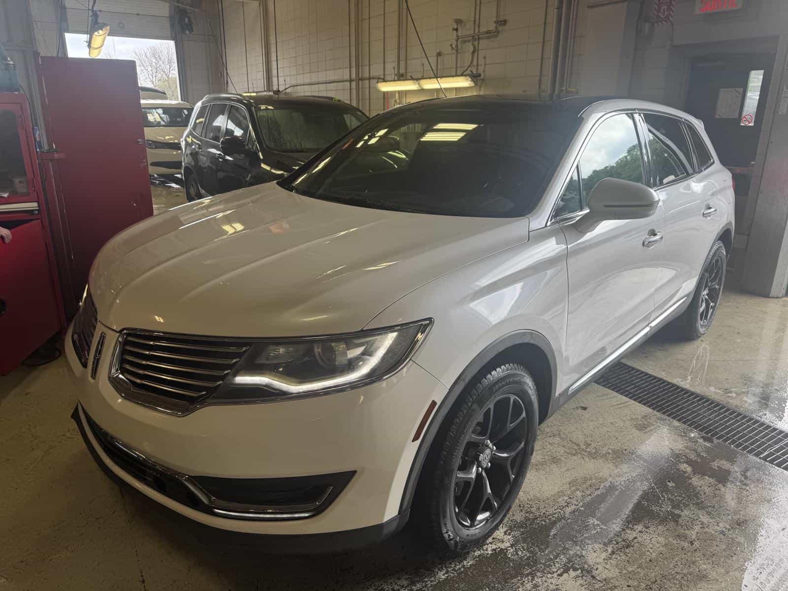 2016 Lincoln MKX Select - Image 1