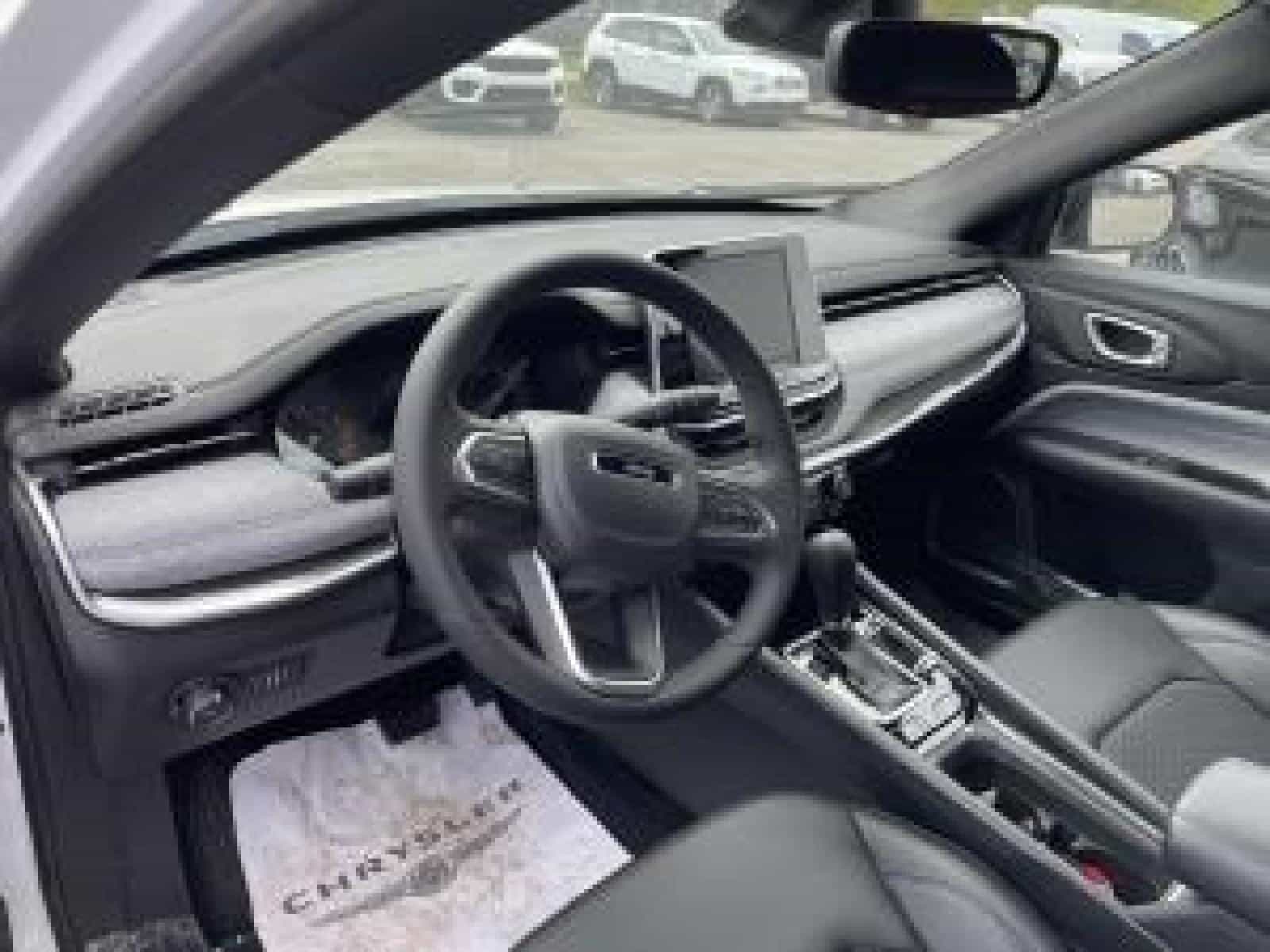 2025 Jeep Compass North - Image 7