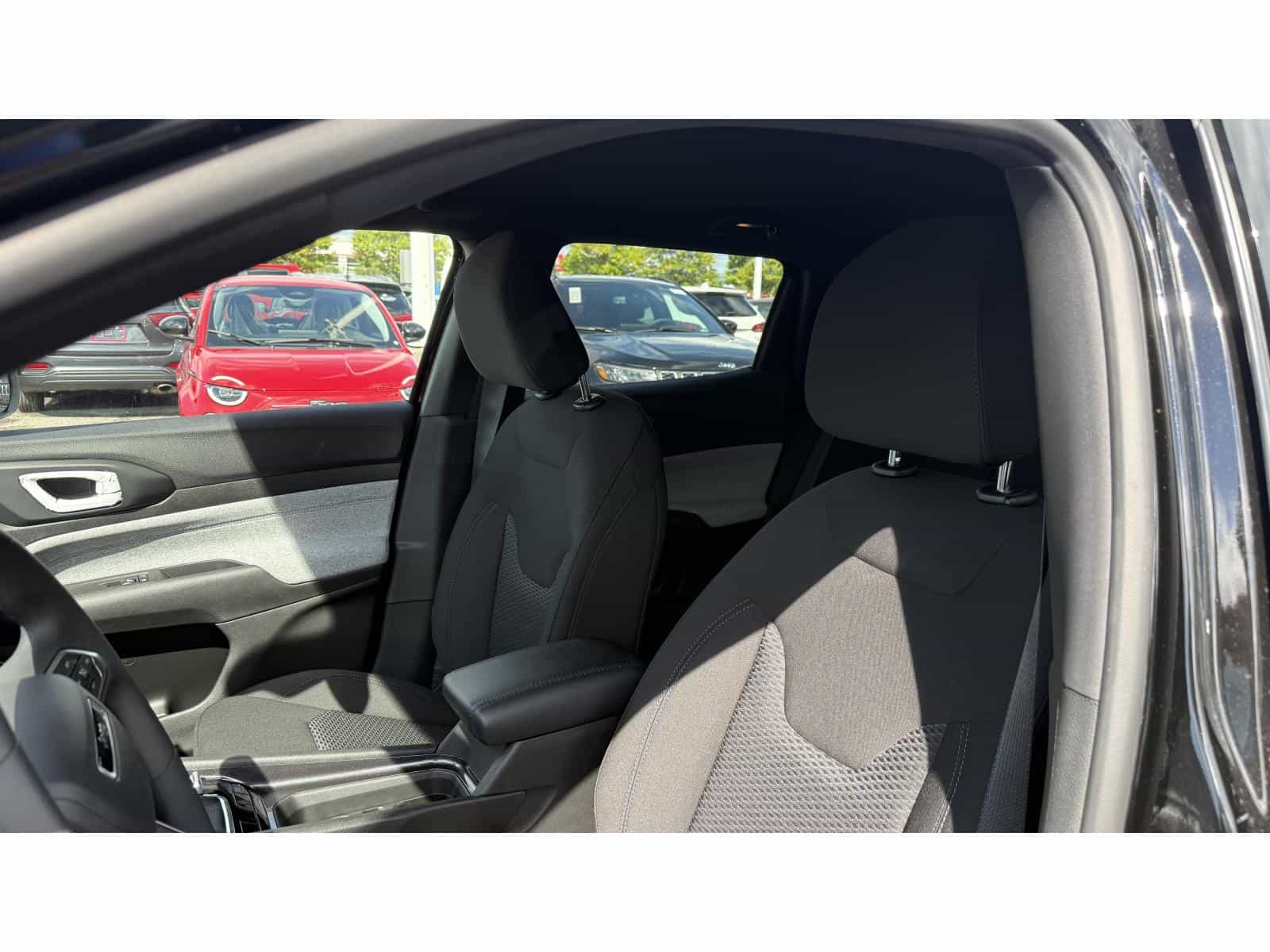 2025 Jeep Compass Sport - Image 12