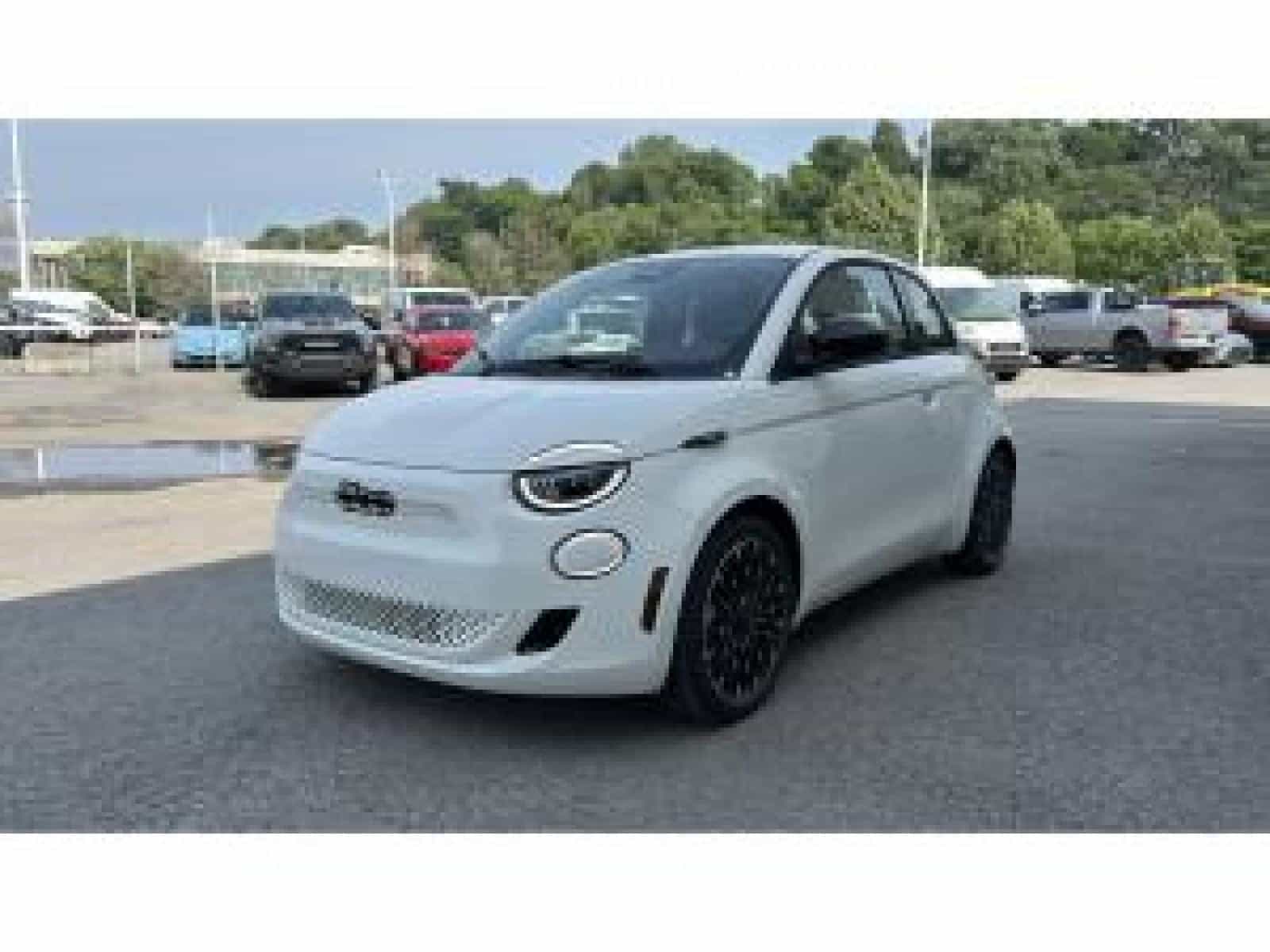 2025 Fiat All-New 500e BEV 500e RED - Image 3