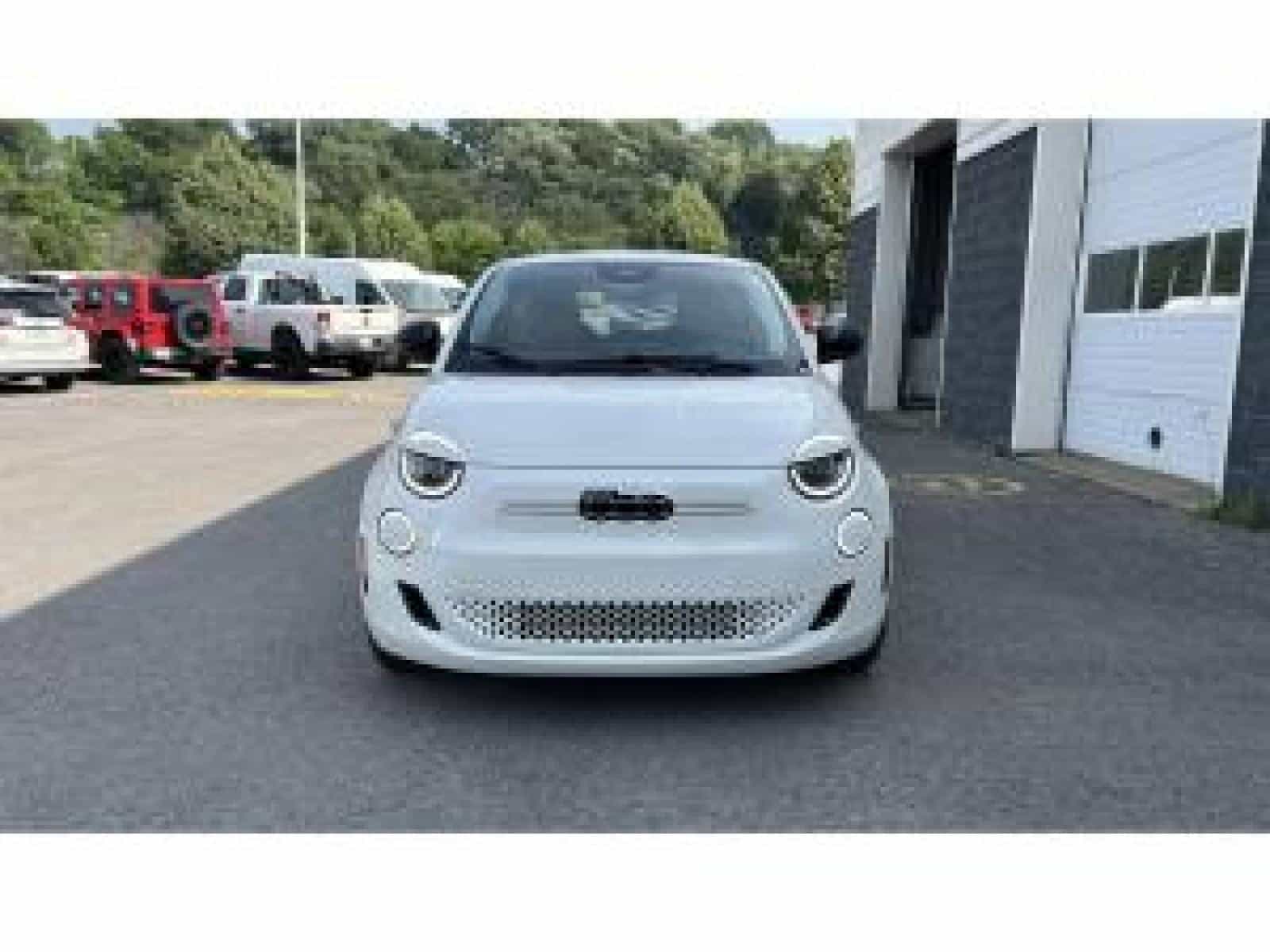 2025 Fiat All-New 500e BEV 500e RED - Image 4
