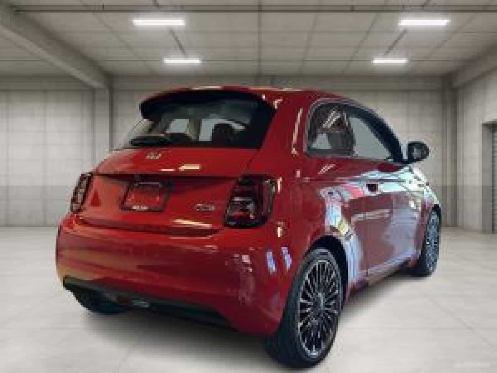 2025 Fiat All-New 500e BEV 500e RED - Image 4
