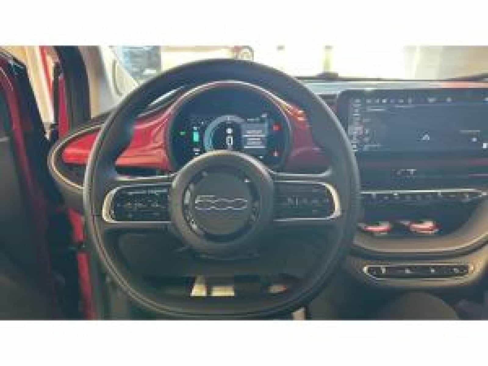 2025 Fiat All-New 500e BEV 500e RED - Image 9