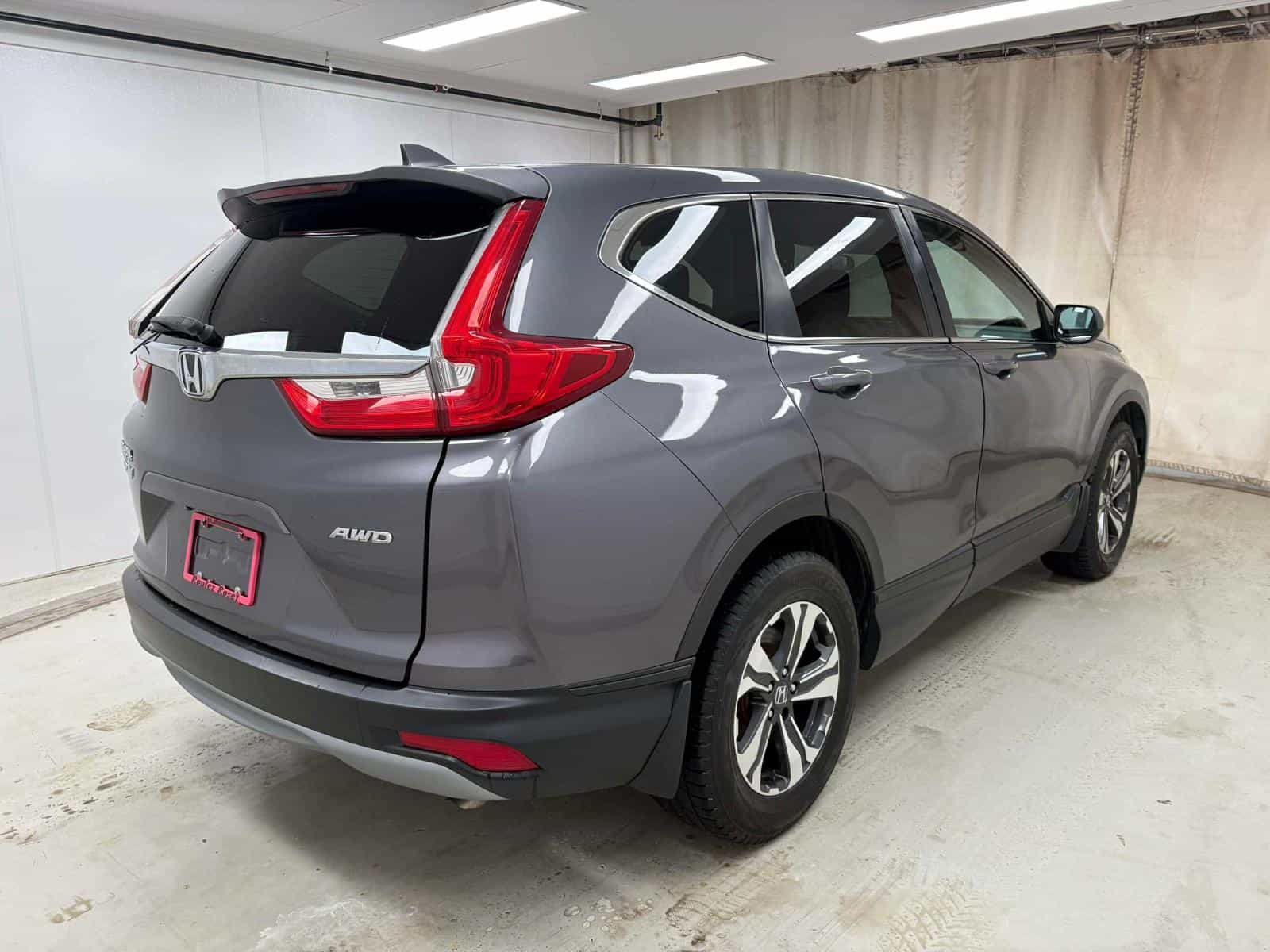 2017 Honda CR-V LX - Image 4