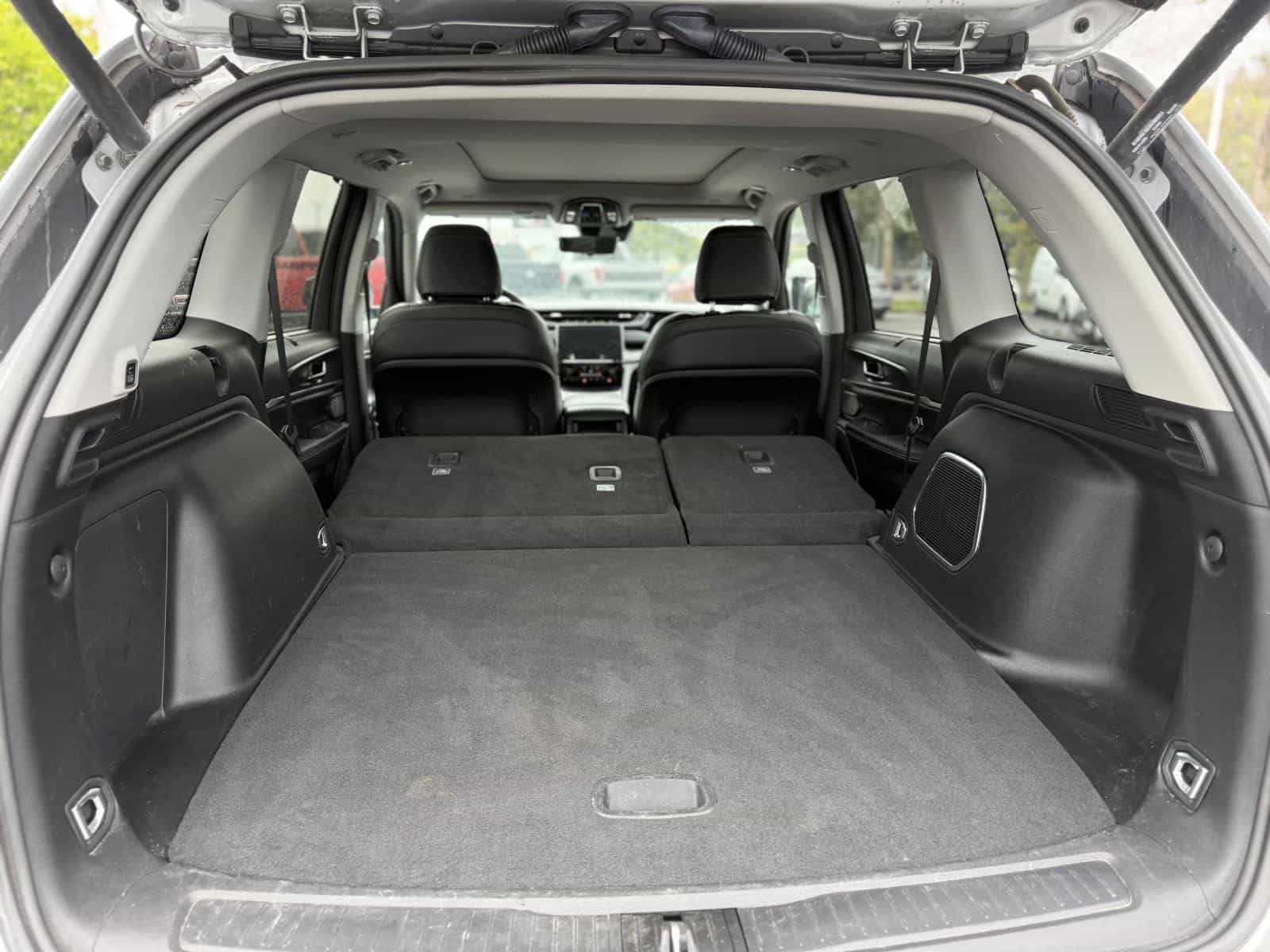 2023 Jeep Grand Cherokee Base 4XE - Image 12