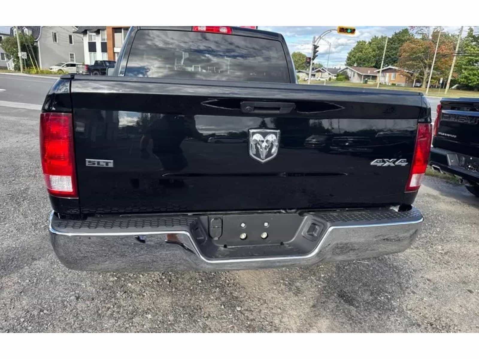 2023 RAM 1500 Classic SLT - Image 4