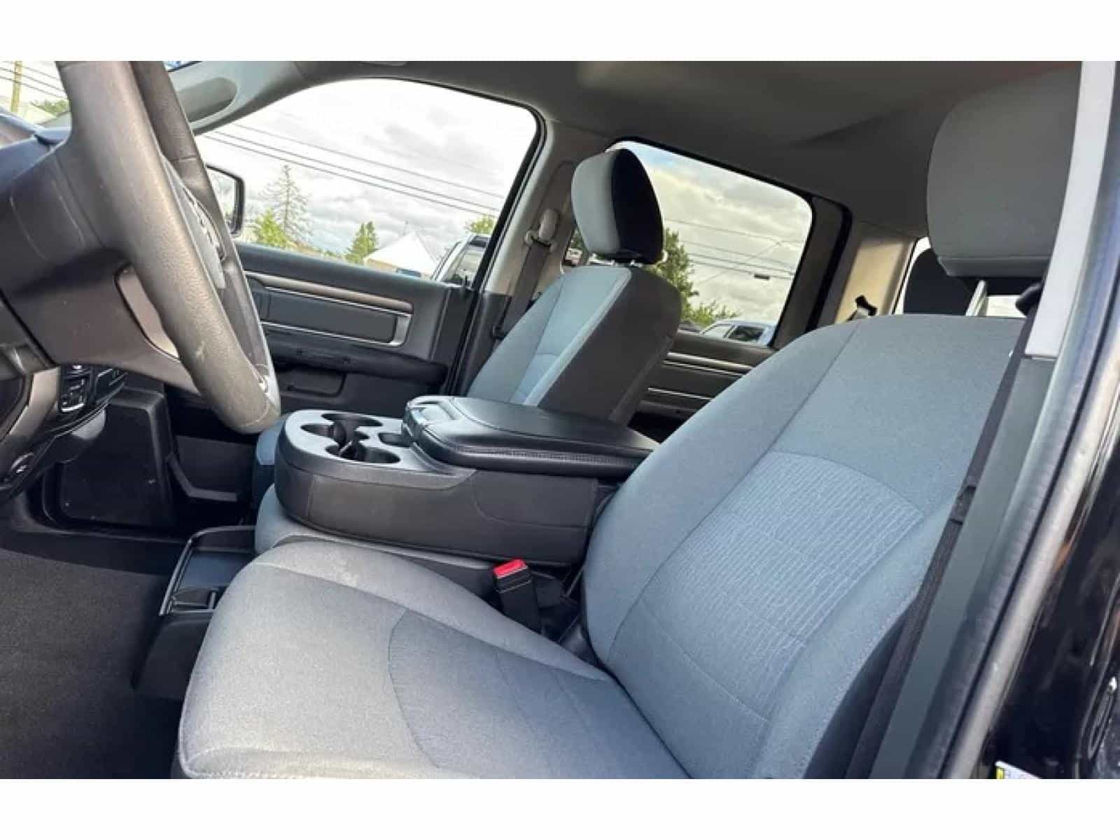 2023 RAM 1500 Classic SLT - Image 5