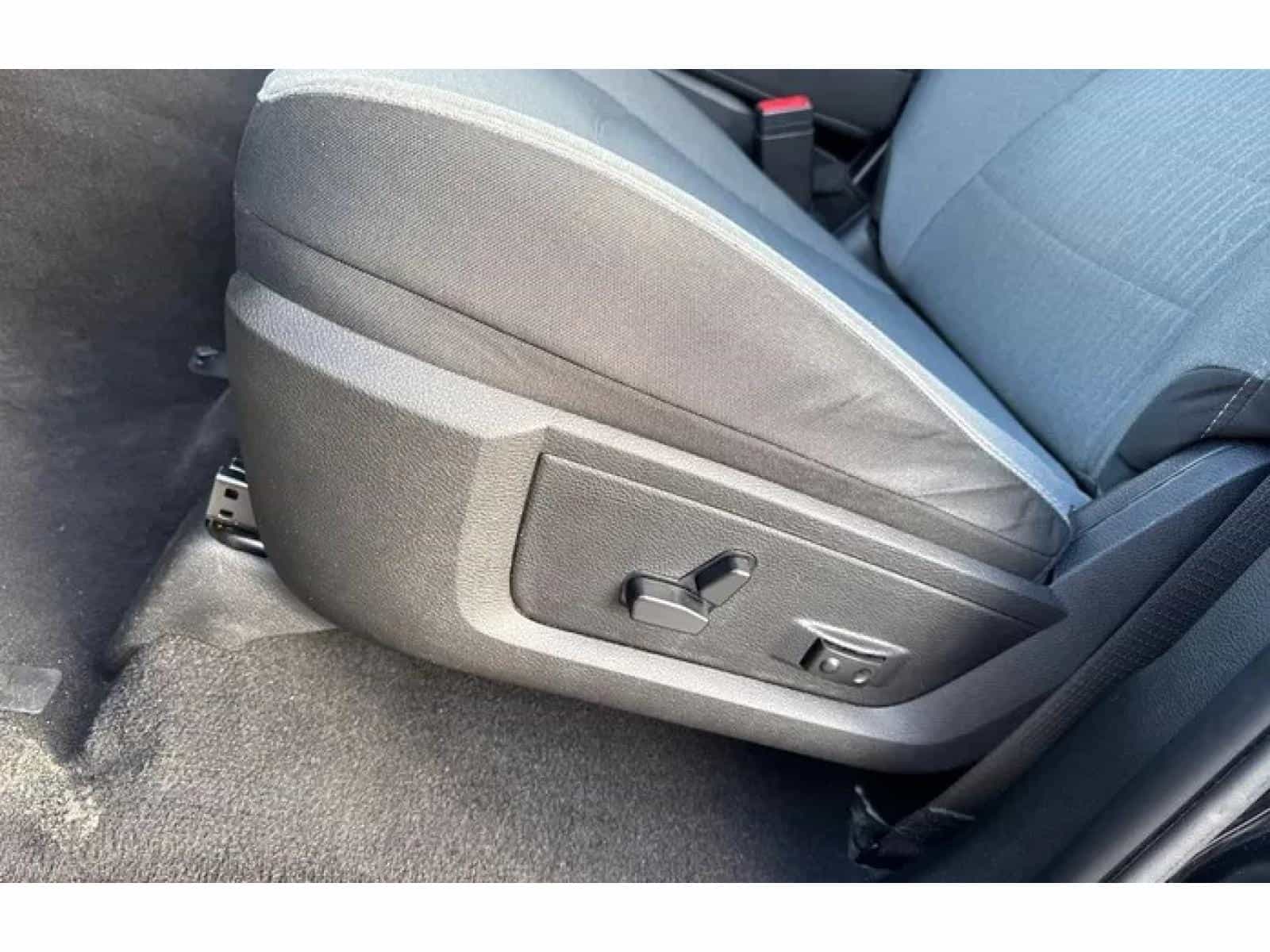 2023 RAM 1500 Classic SLT - Image 6