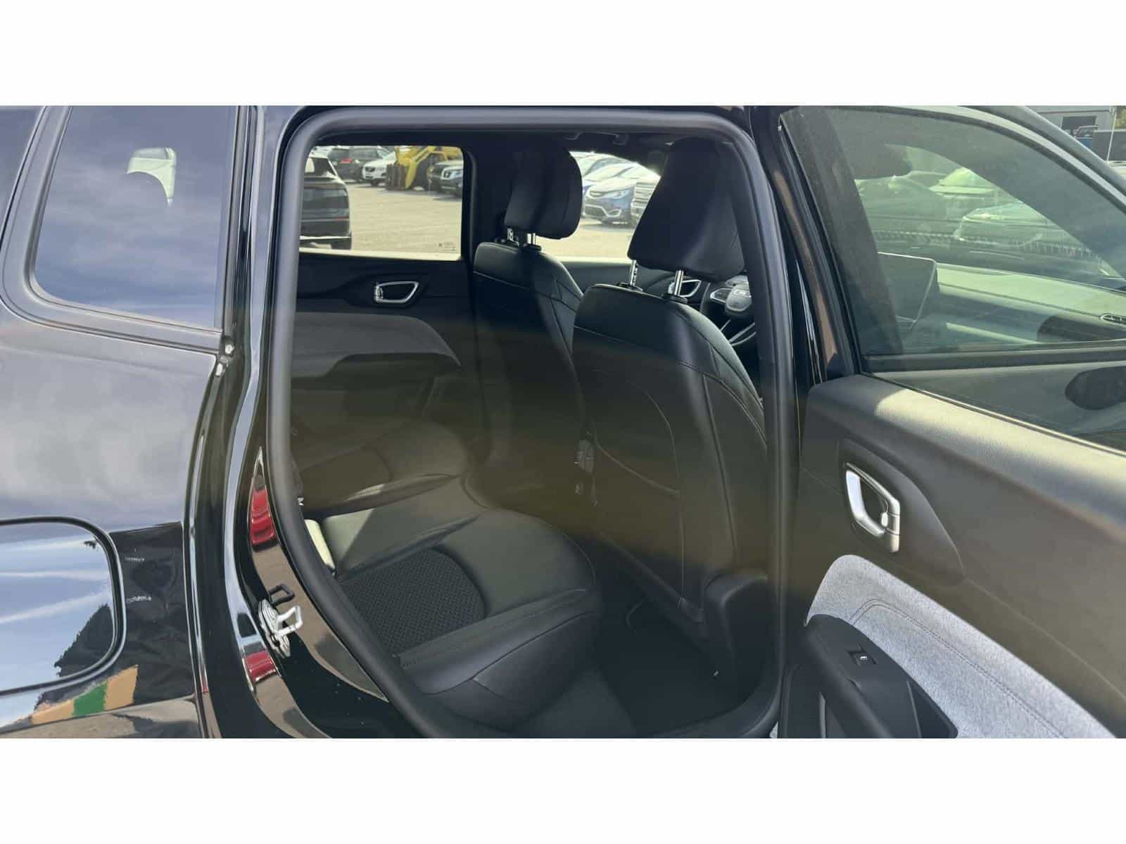 2026 Jeep Compass North - Image 9