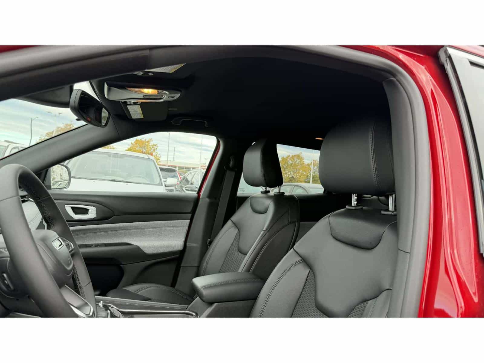 Image 5 Jeep Compass North 2026