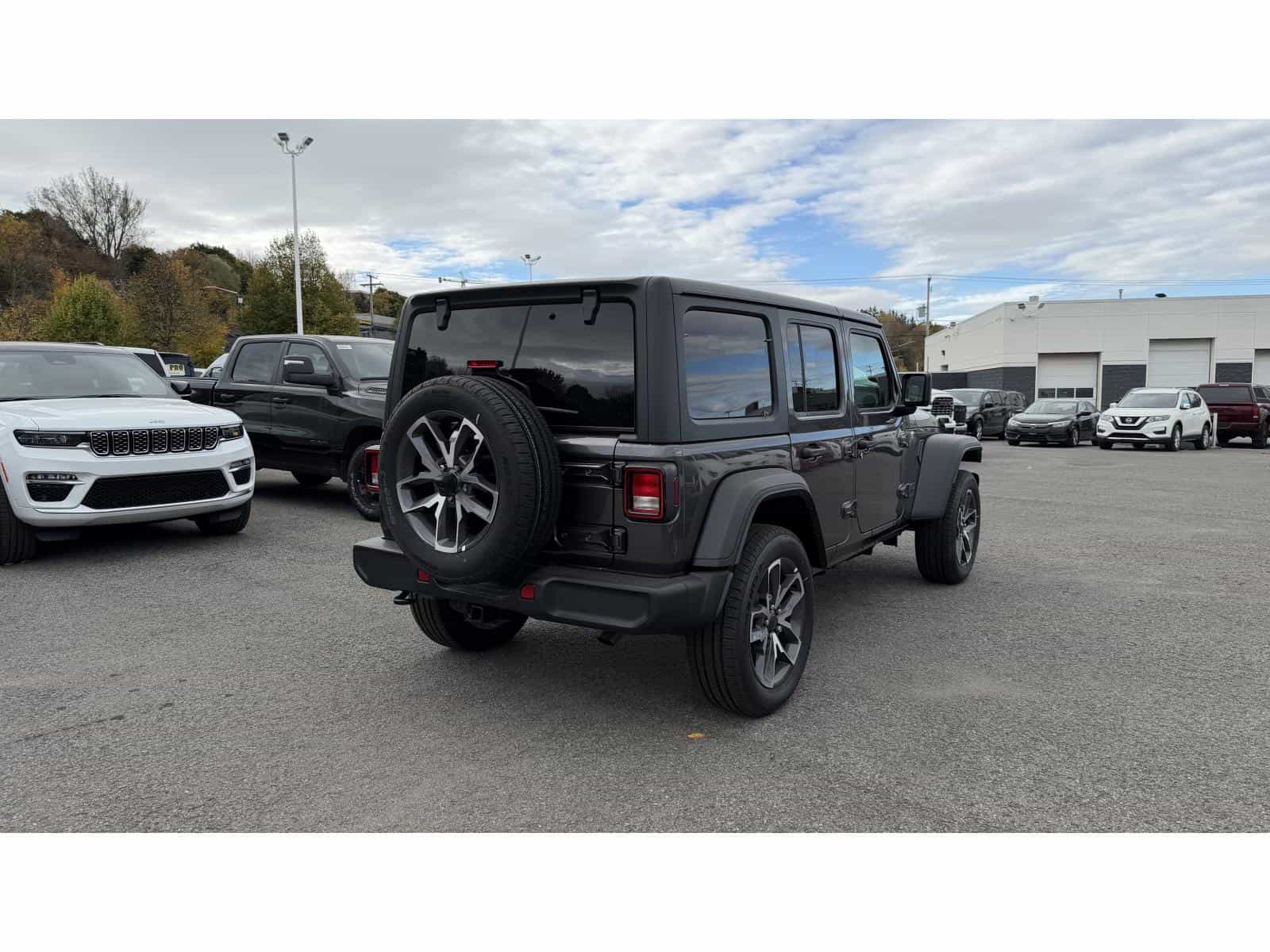 2025 Jeep Wrangler 4xe PHEV 4-Door Sport S - Image 4