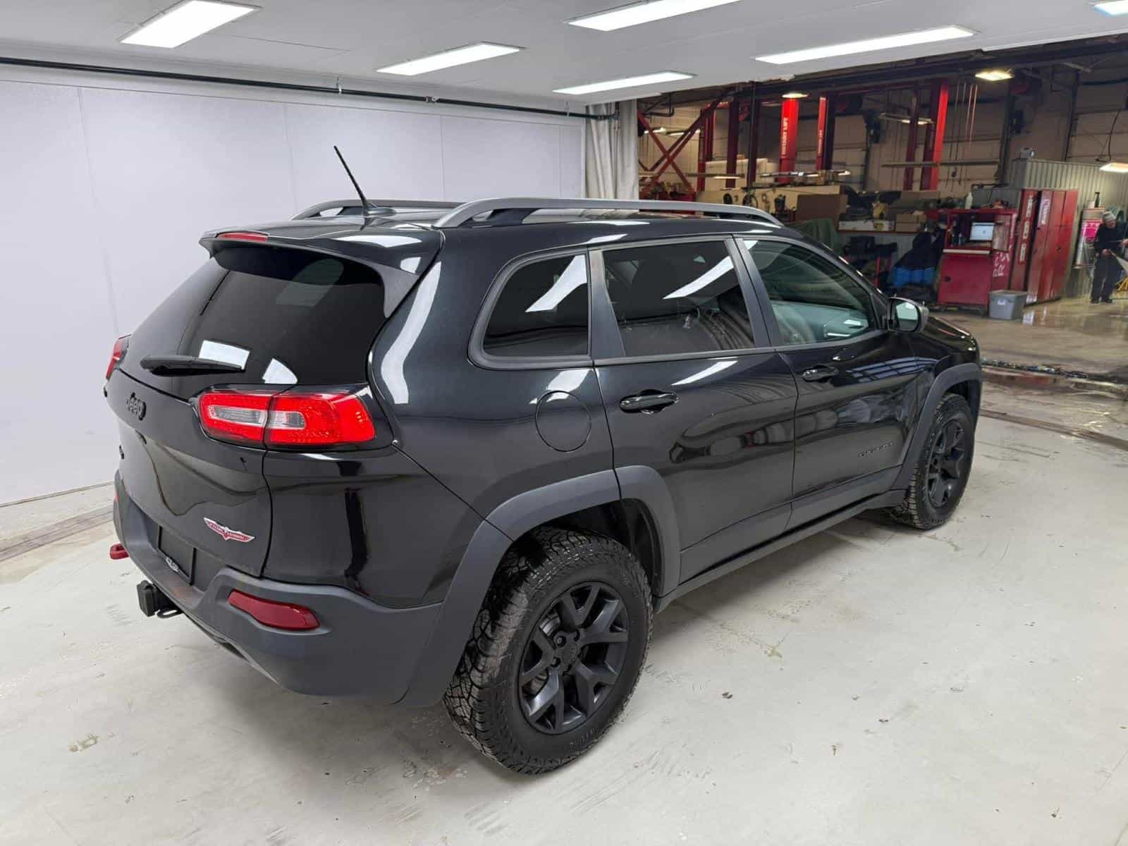 2015 Jeep Cherokee Trailhawk - Image 6