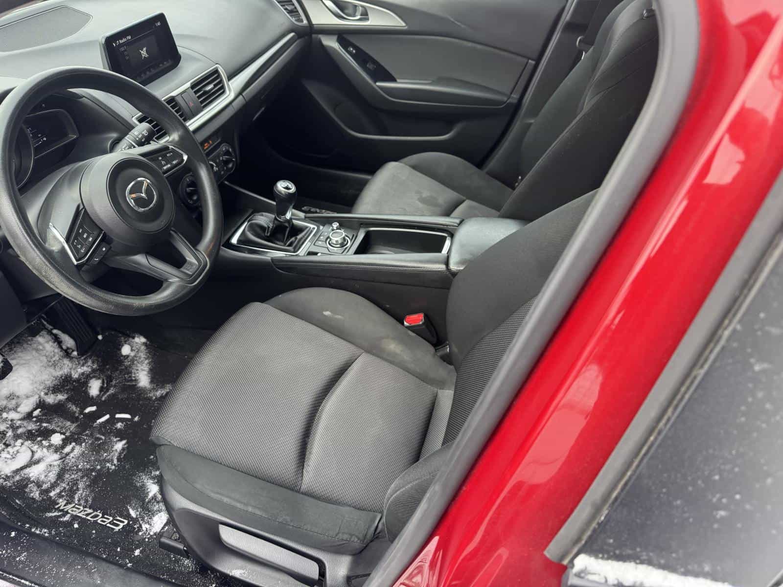 2018 Mazda MAZDA3 SPORT Sport GX - Image 10