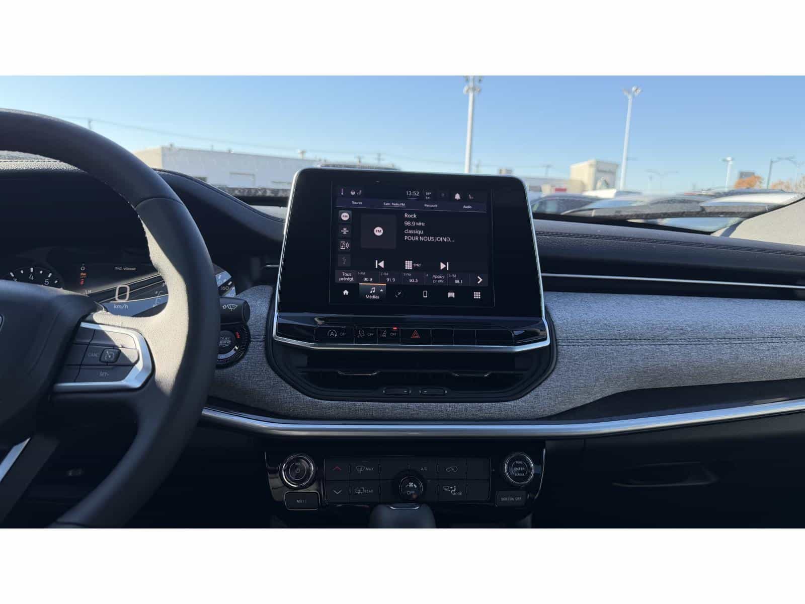 2026 Jeep Compass North - Image 9