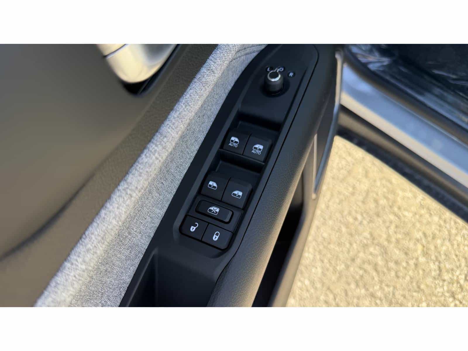 2026 Jeep Compass North - Image 7