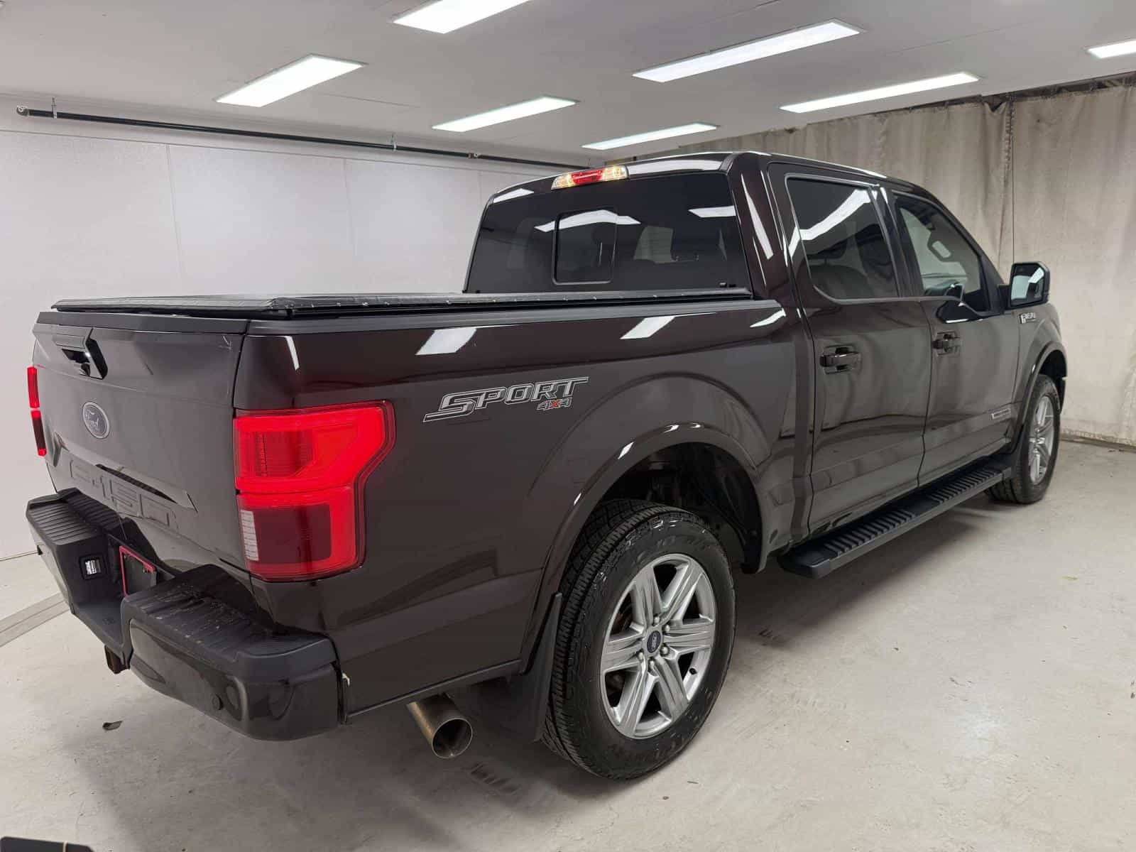 2019 Ford F150 SUPERCREW Lariat - Image 4