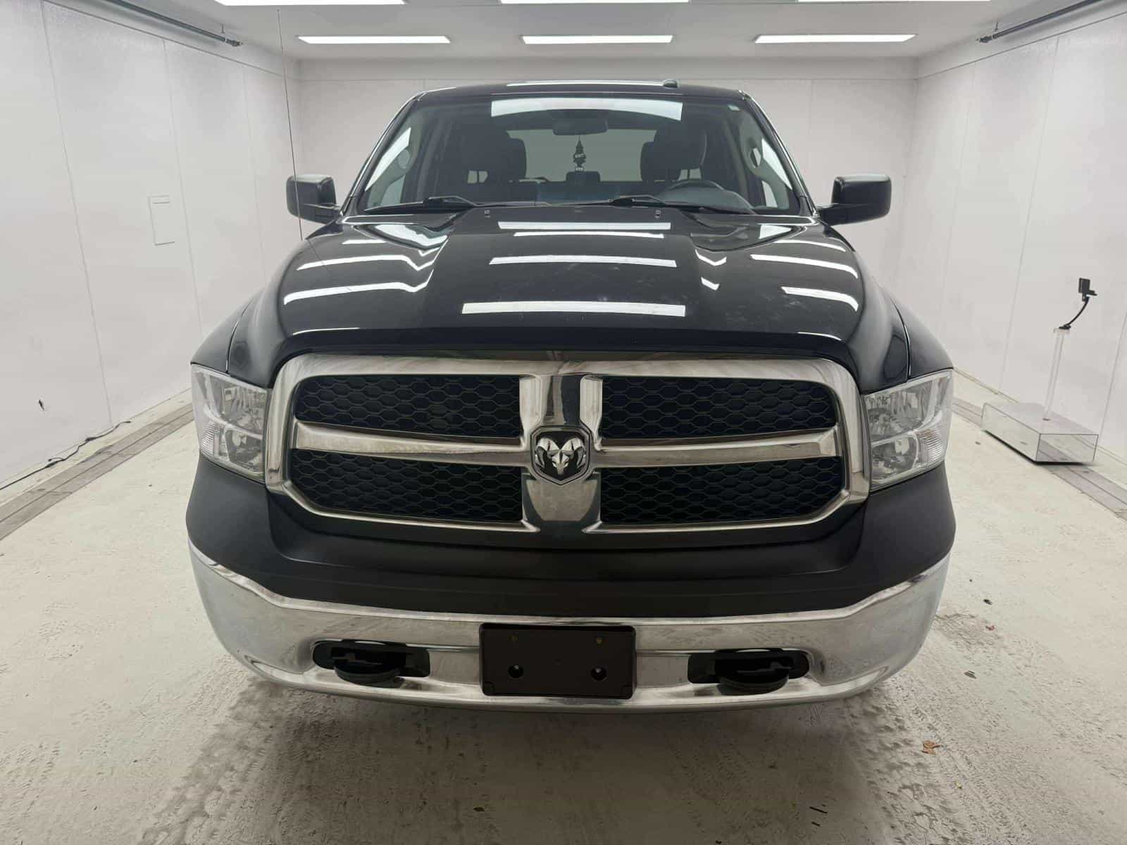 2017 RAM 1500 ST SXT - Image 2