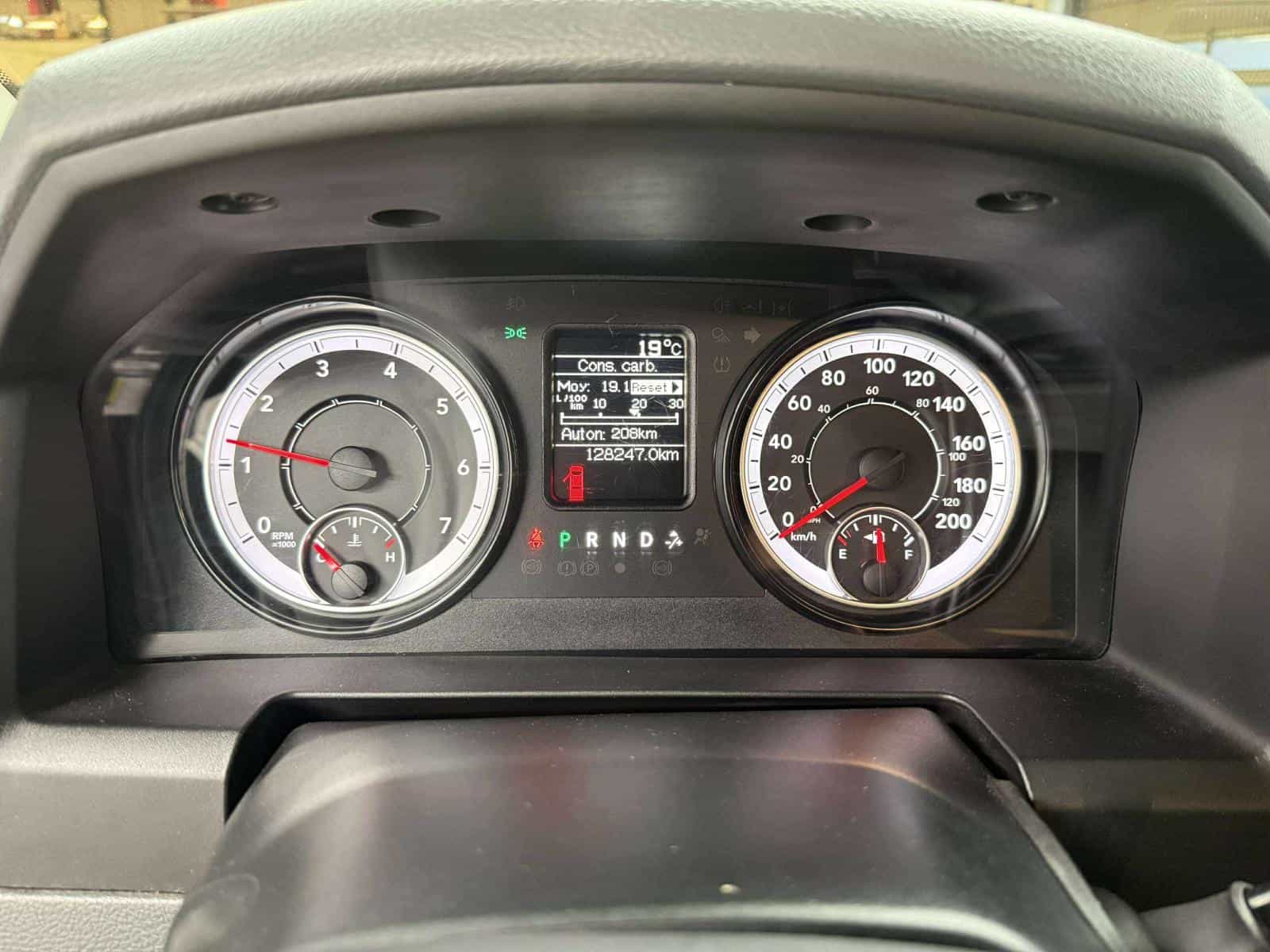 2017 RAM 1500 ST SXT - Image 13